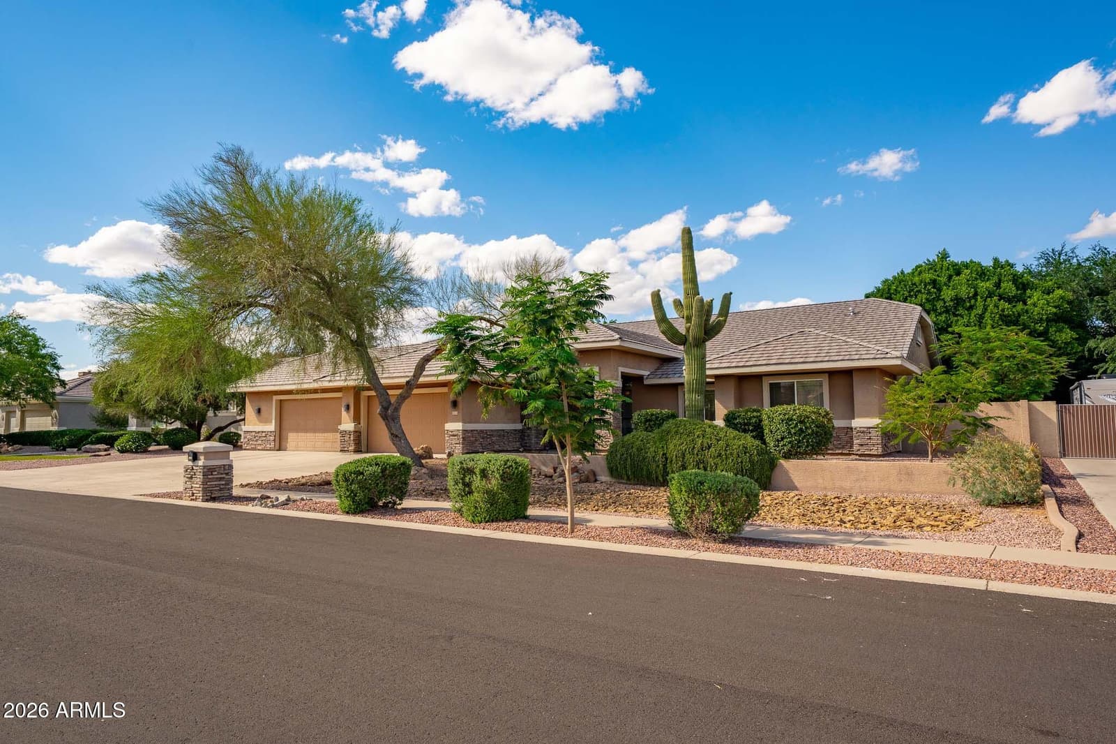 8216 W BRIDEN Lane, Peoria, AZ 85383 — photo 3 of 75