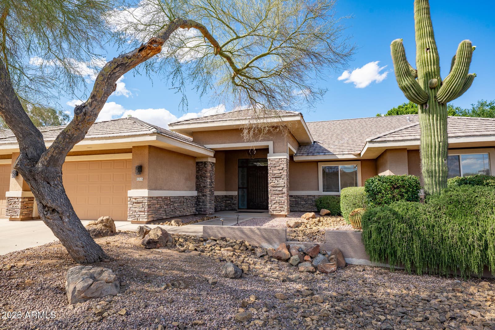 8216 W BRIDEN Lane, Peoria, AZ 85383 — photo 4 of 75