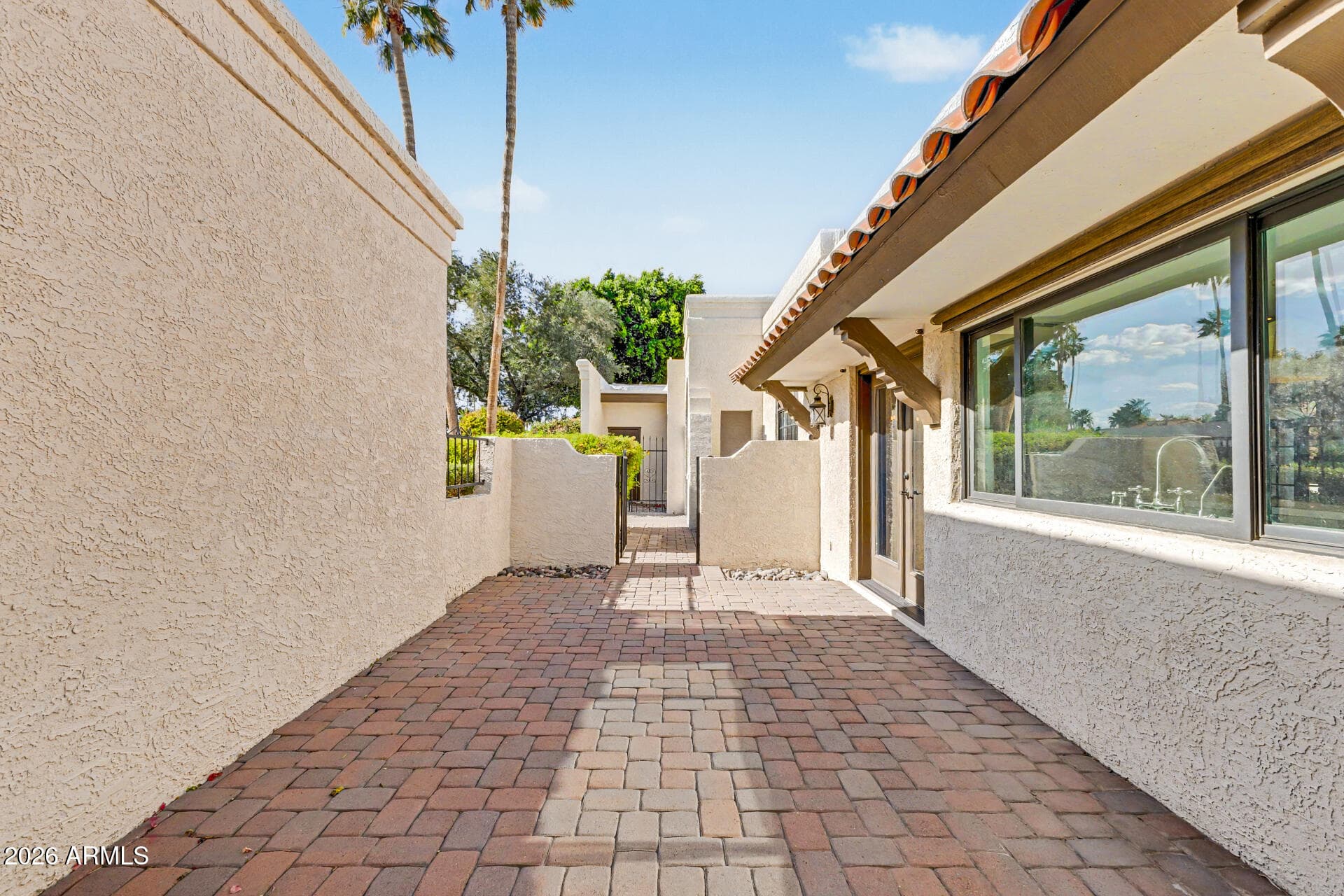 9125 N 82ND Street, Scottsdale, AZ 85258 — photo 5 of 41