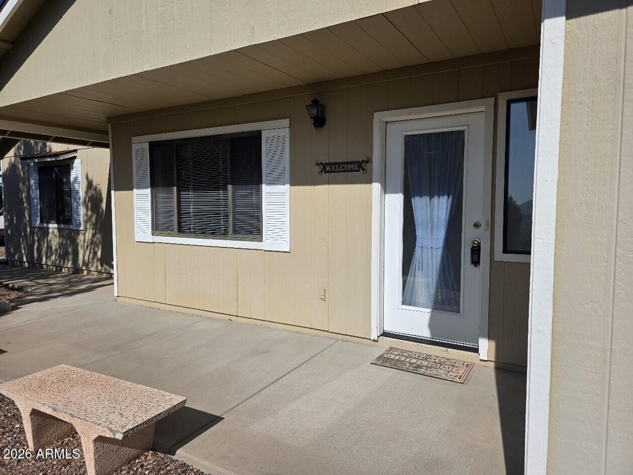 949 GERONIMO Lane, Show Low, AZ 85901 — photo 5 of 46