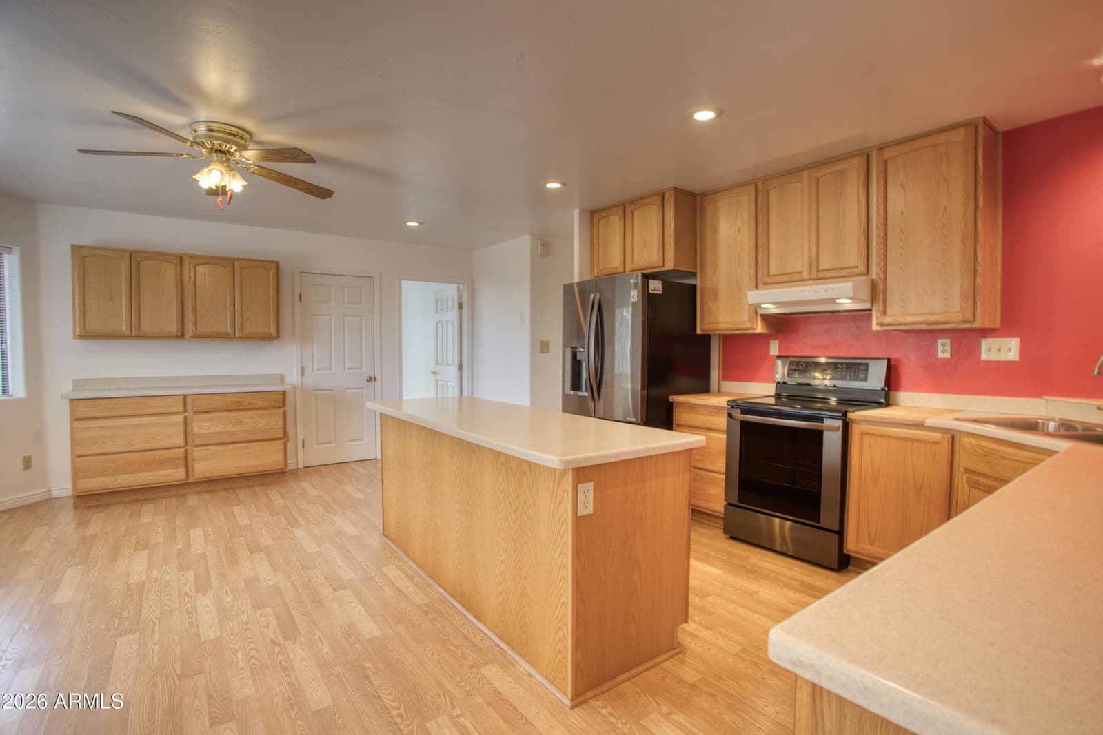 949 GERONIMO Lane, Show Low, AZ 85901 — photo 14 of 46