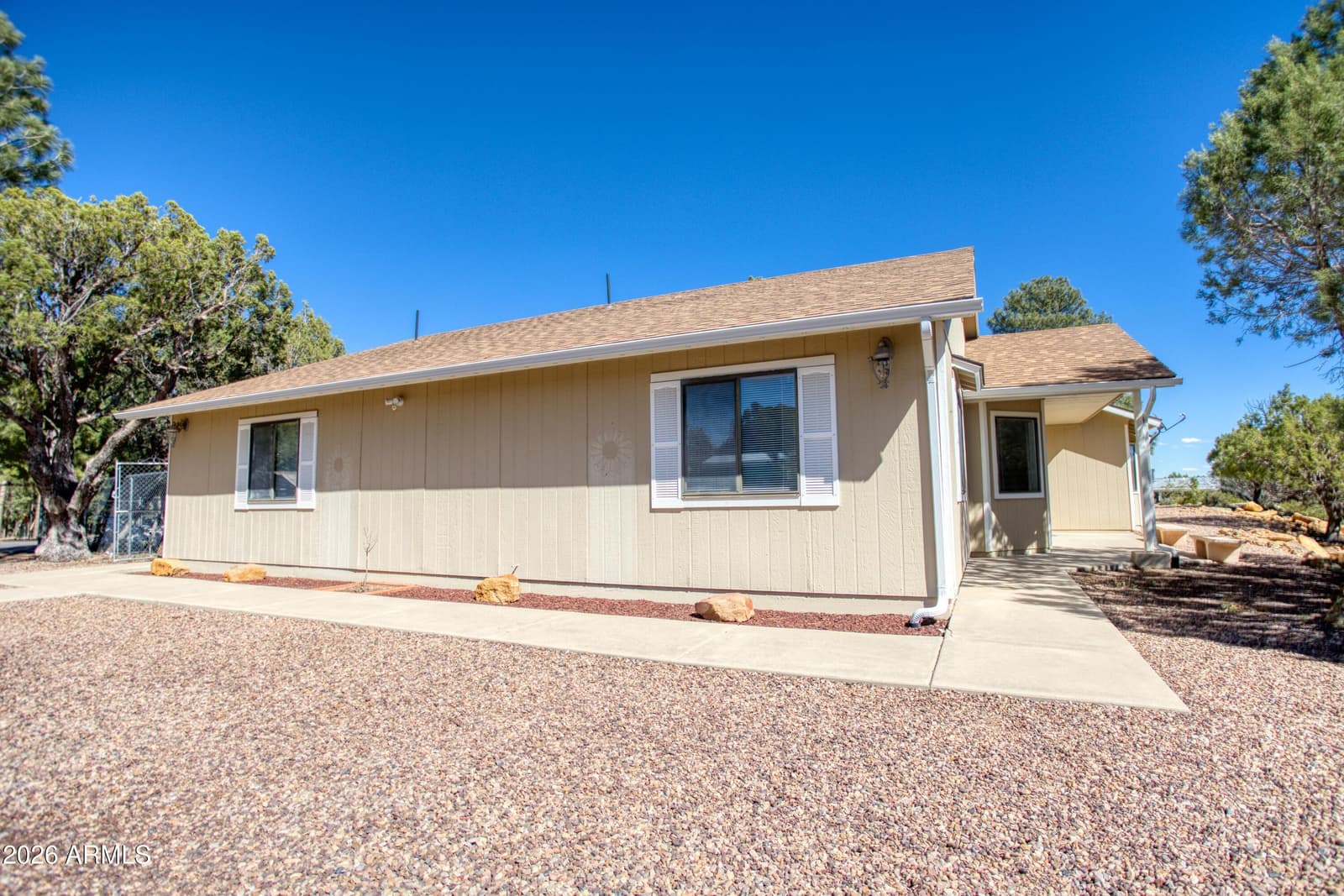 949 GERONIMO Lane, Show Low, AZ 85901 — photo 38 of 46