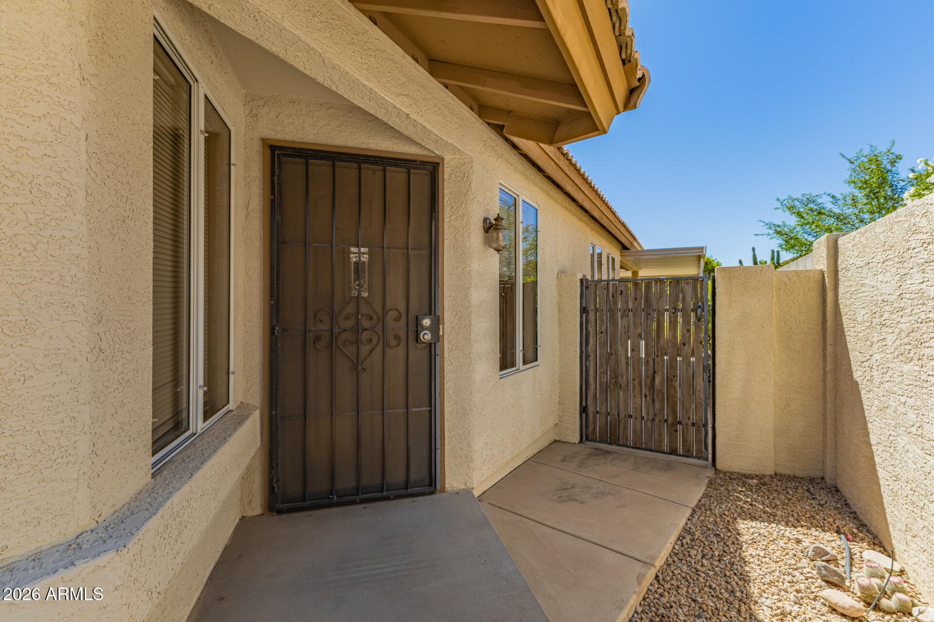 10523 W MOHAWK Lane, Peoria, AZ 85382 — photo 5 of 30