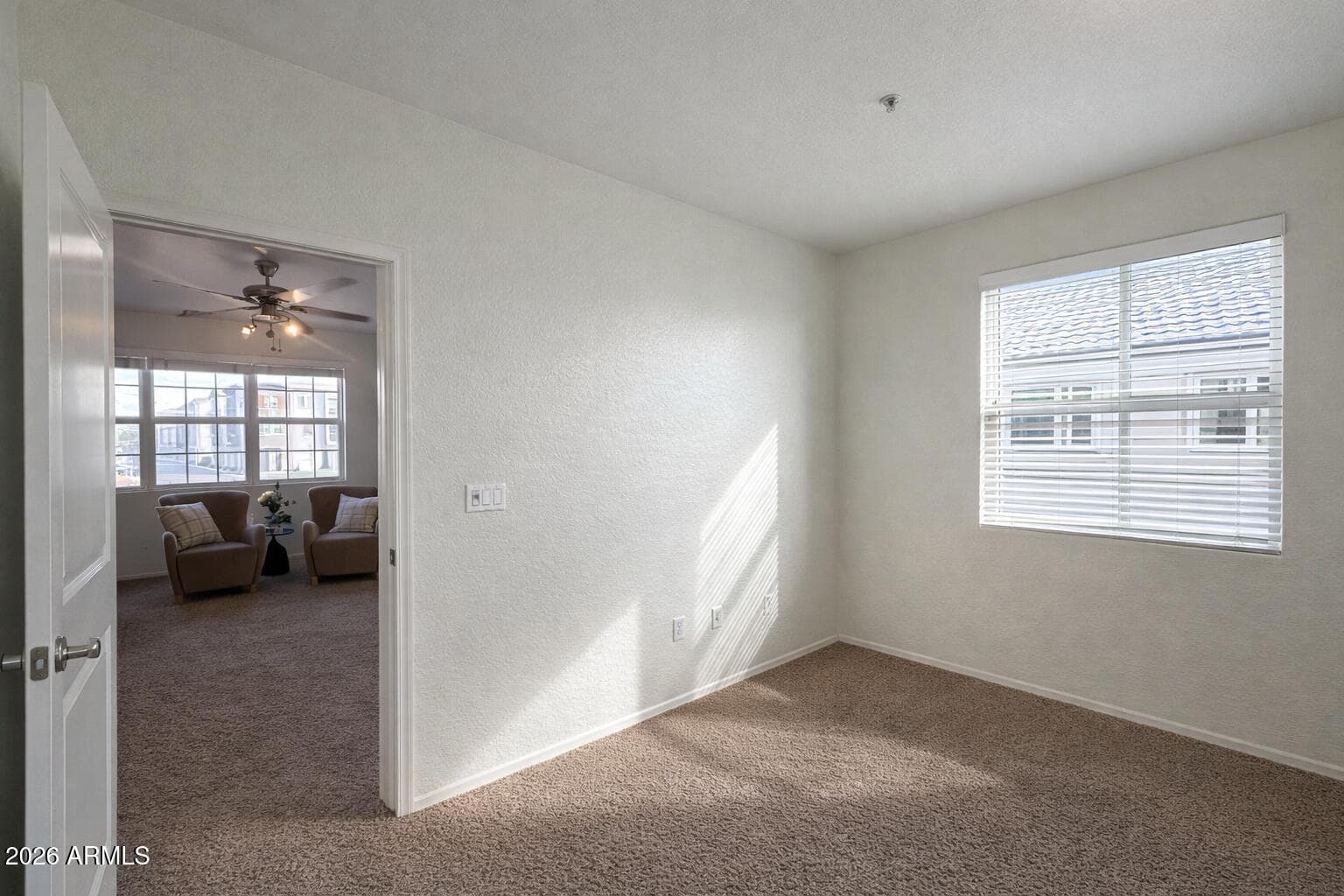 2264 E HUNTINGTON Drive, Phoenix, AZ 85040 — photo 8 of 33