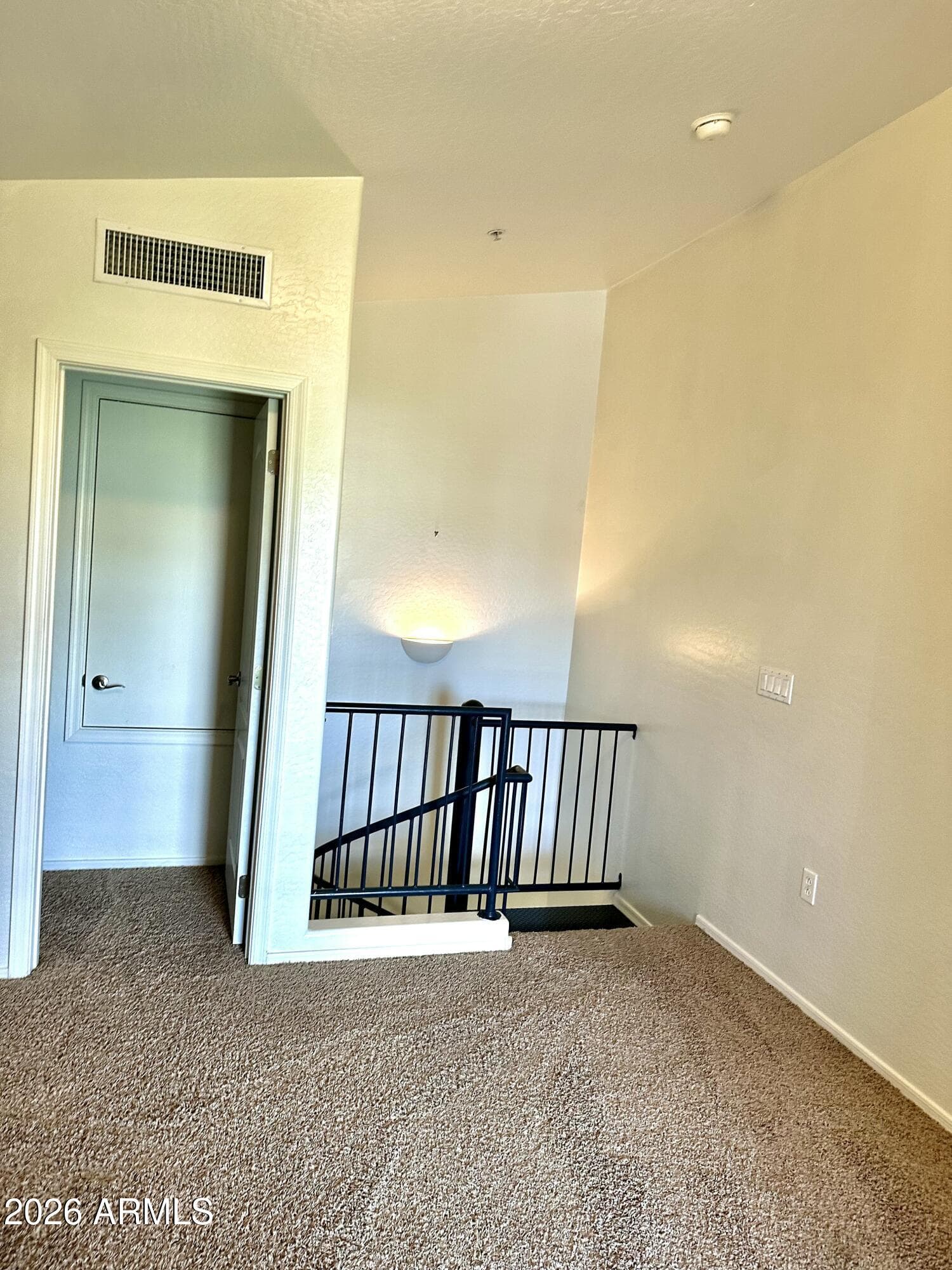 2264 E HUNTINGTON Drive, Phoenix, AZ 85040 — photo 14 of 33