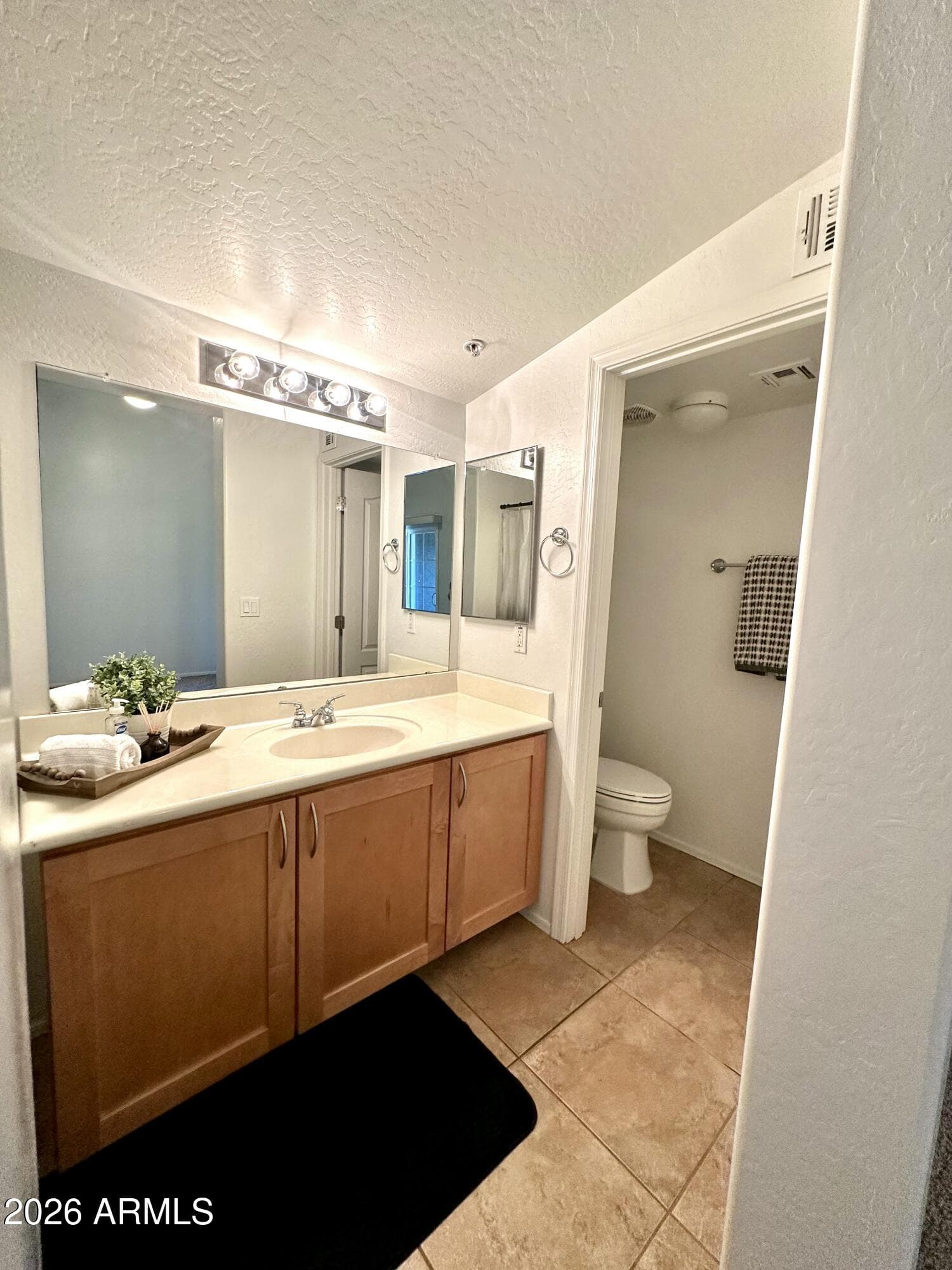 2264 E HUNTINGTON Drive, Phoenix, AZ 85040 — photo 18 of 33