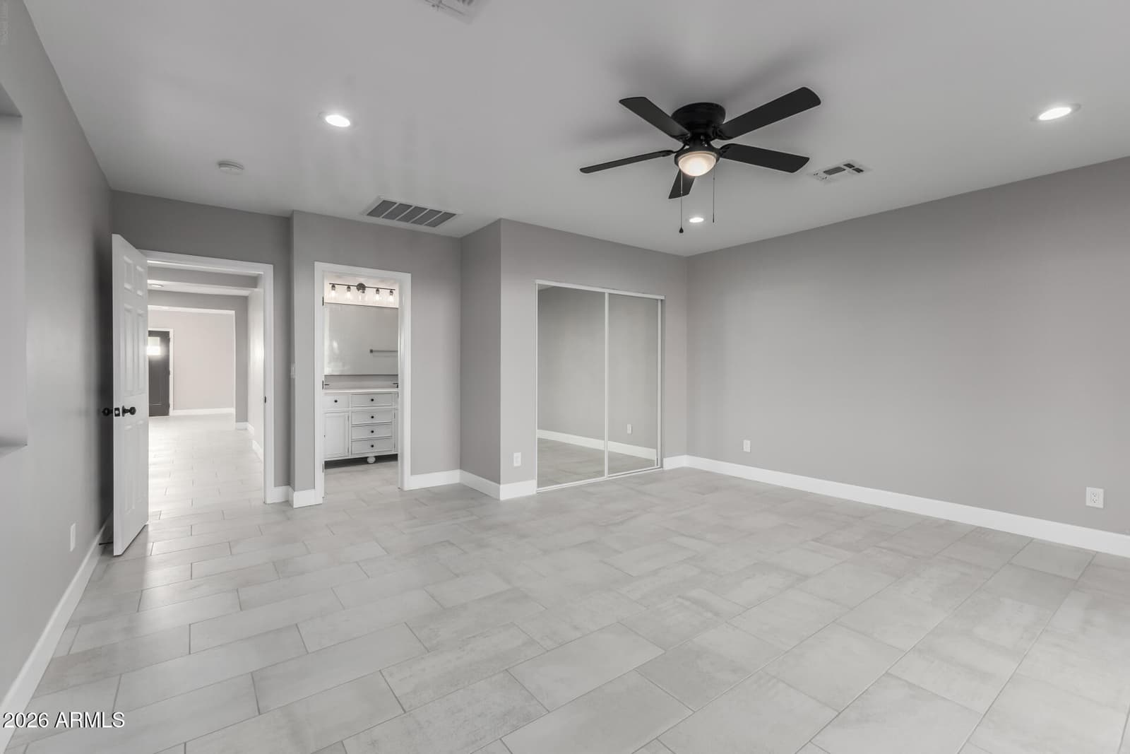 2001 N LAUREL Avenue, Phoenix, AZ 85007 — photo 16 of 48