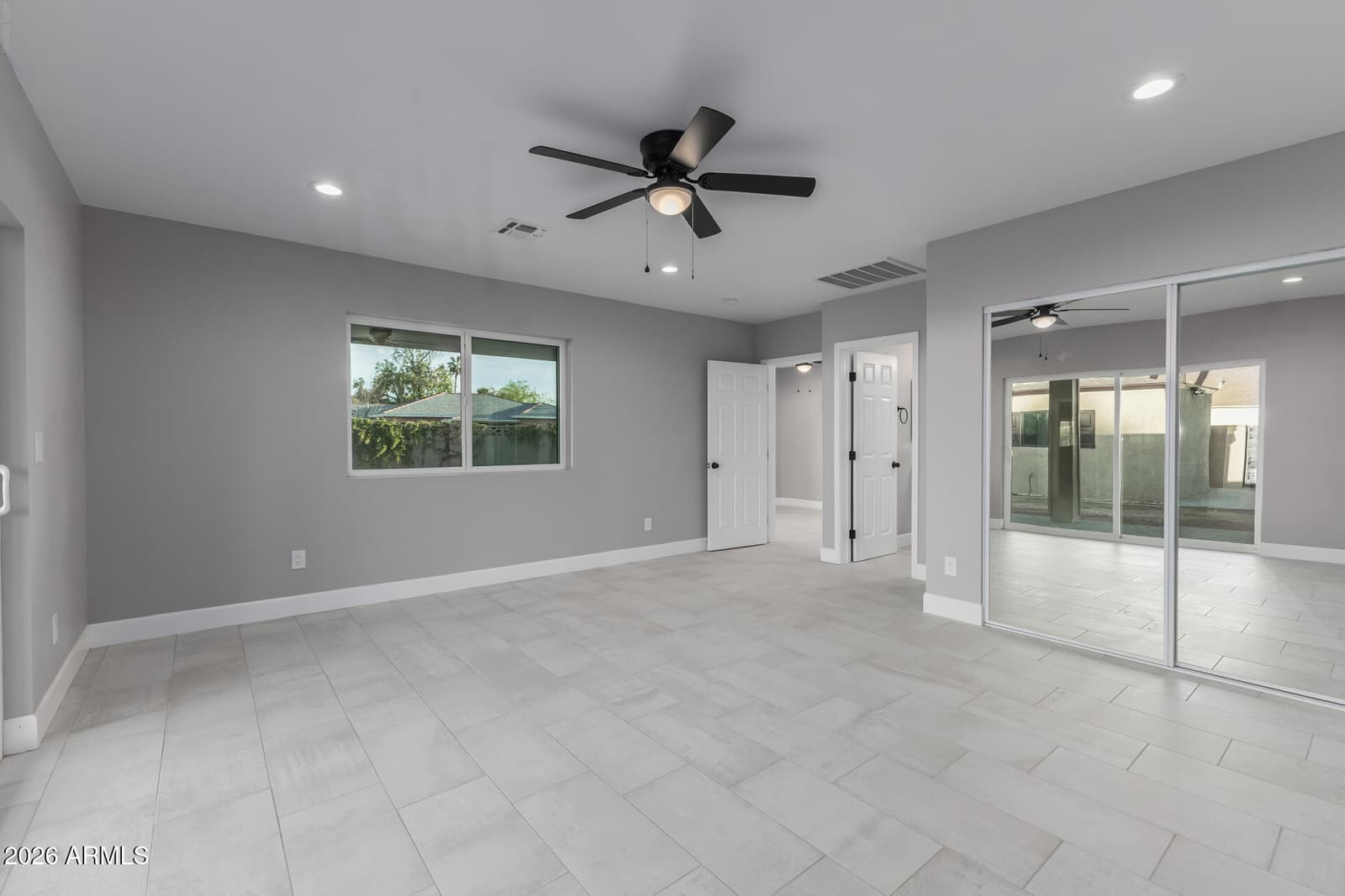 2001 N LAUREL Avenue, Phoenix, AZ 85007 — photo 17 of 48