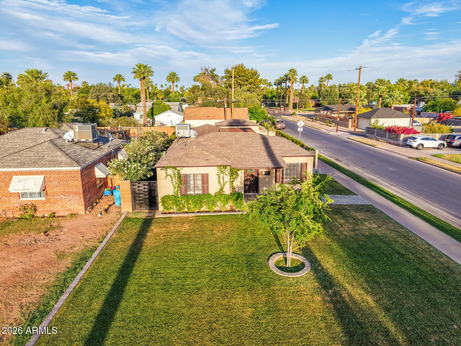 2001 N LAUREL Avenue, Phoenix, AZ 85007 — photo 34 of 48