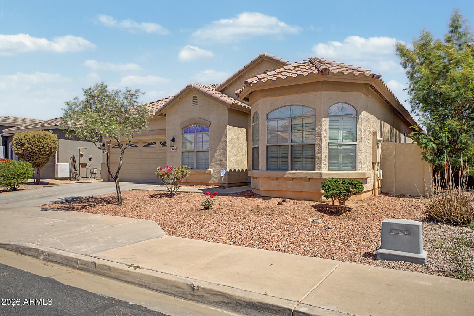 7005 S 57TH Avenue, Laveen, AZ 85339 — photo 4 of 31