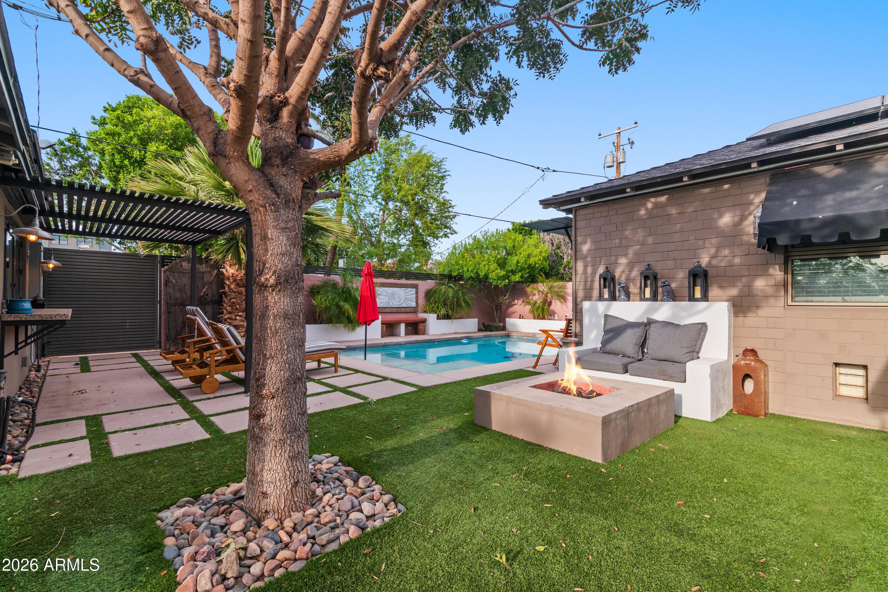 526 W WINDSOR Avenue, Phoenix, AZ 85003 — photo 38 of 73