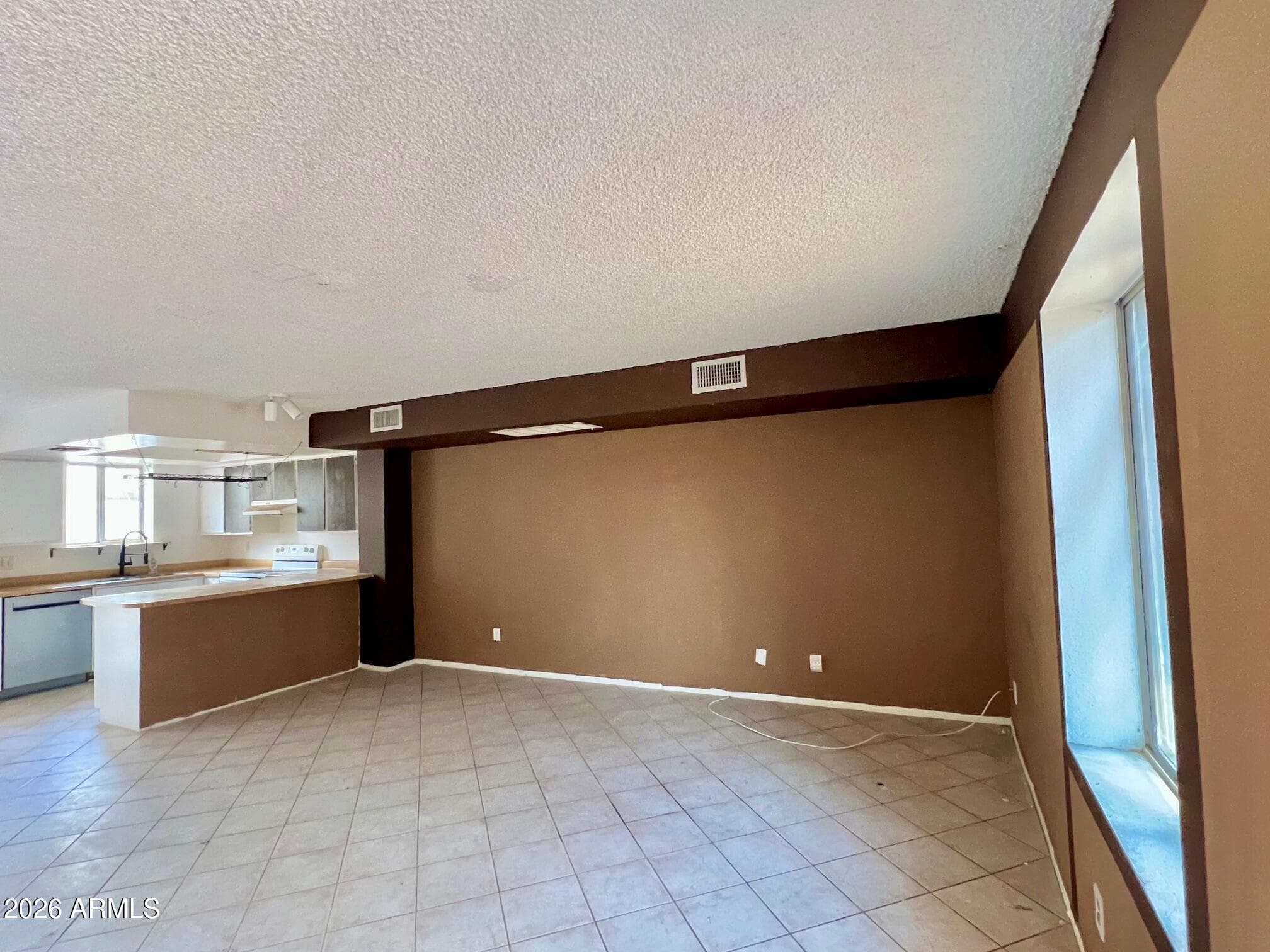 6120 W TOWNLEY Avenue, Glendale, AZ 85302 — photo 3 of 15