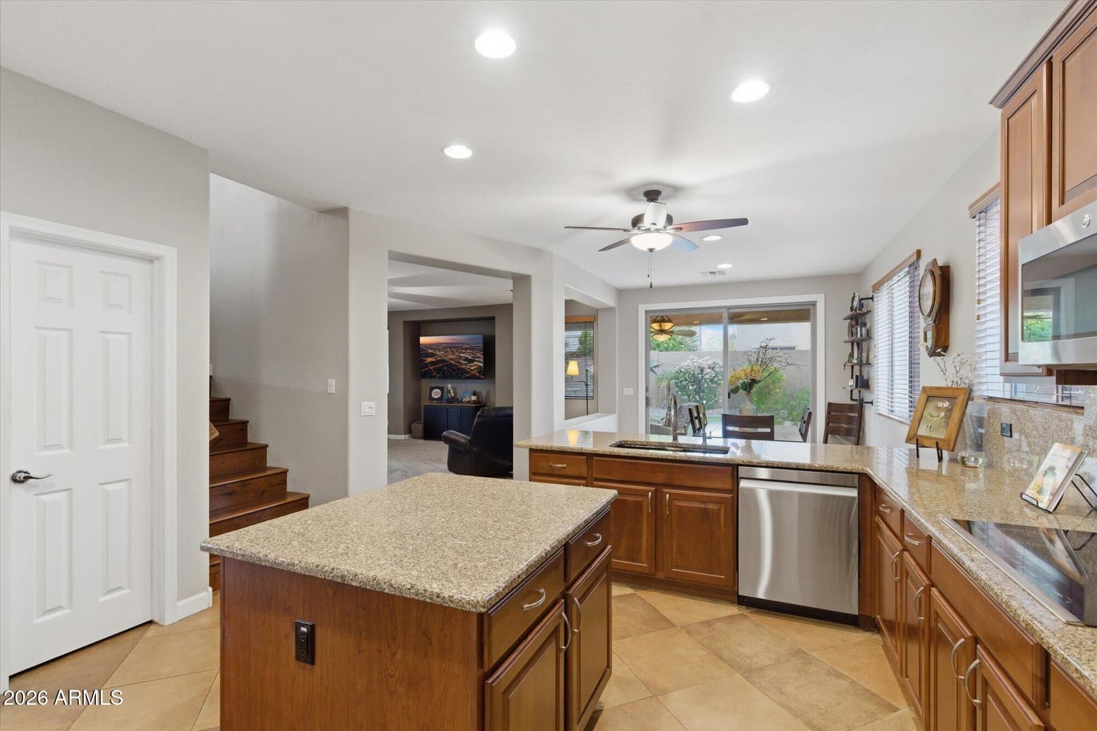 2316 W EAGLE FEATHER Road, Phoenix, AZ 85085 — photo 15 of 39