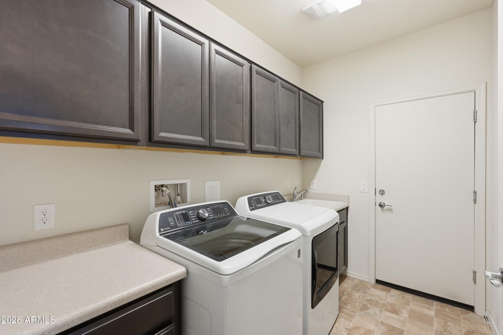 6385 W PLEASANT OAK Court, Florence, AZ 85132 — photo 17 of 21