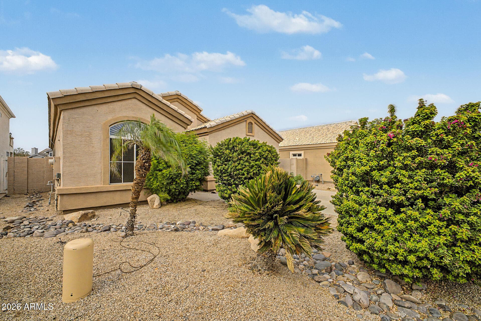 1342 W SEASHORE Drive, Gilbert, AZ 85233 — photo 4 of 36