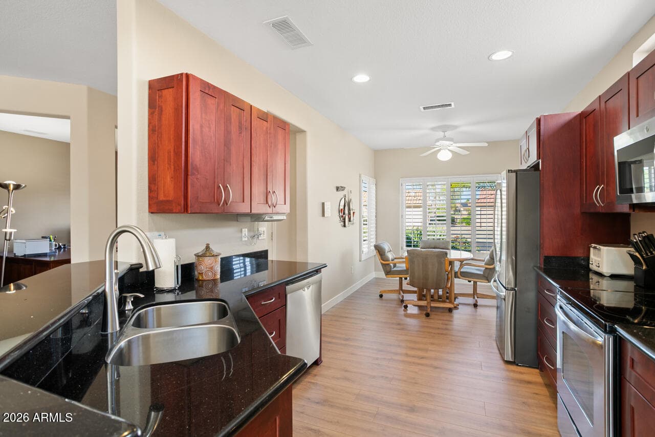 15567 W VISTA GRANDE Lane, Surprise, AZ 85374 — photo 13 of 37