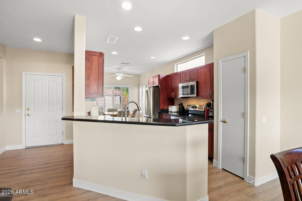 15567 W VISTA GRANDE Lane, Surprise, AZ 85374 — photo 11 of 37