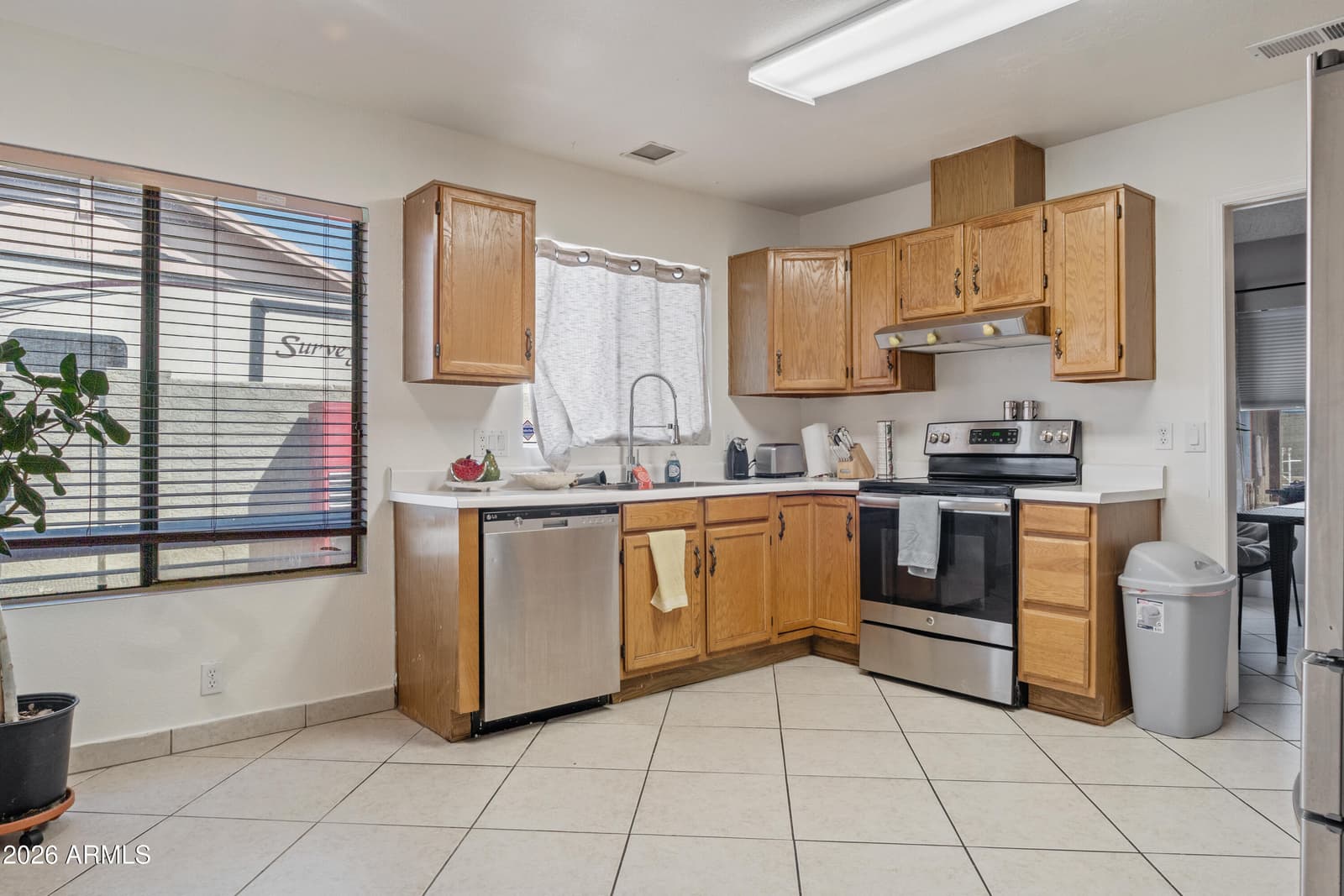 8845 W ALICE Avenue, Peoria, AZ 85345 — photo 8 of 34