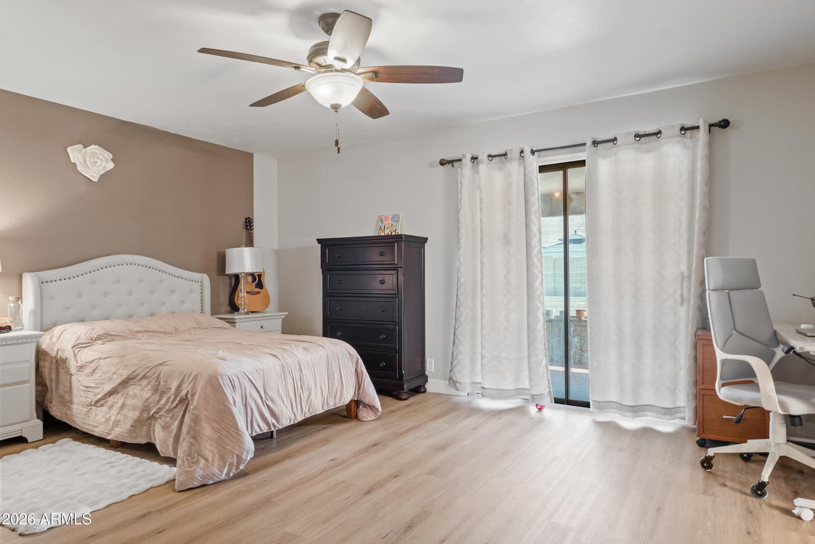 8845 W ALICE Avenue, Peoria, AZ 85345 — photo 10 of 34