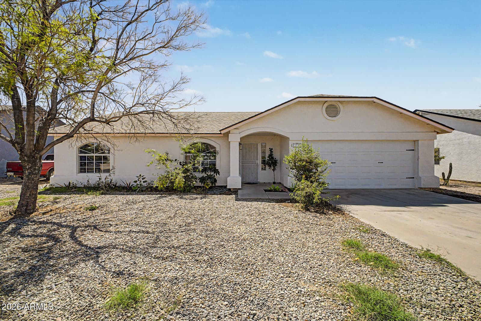 8111 E DES MOINES Street E, Mesa, AZ 85207 — photo 1 of 28