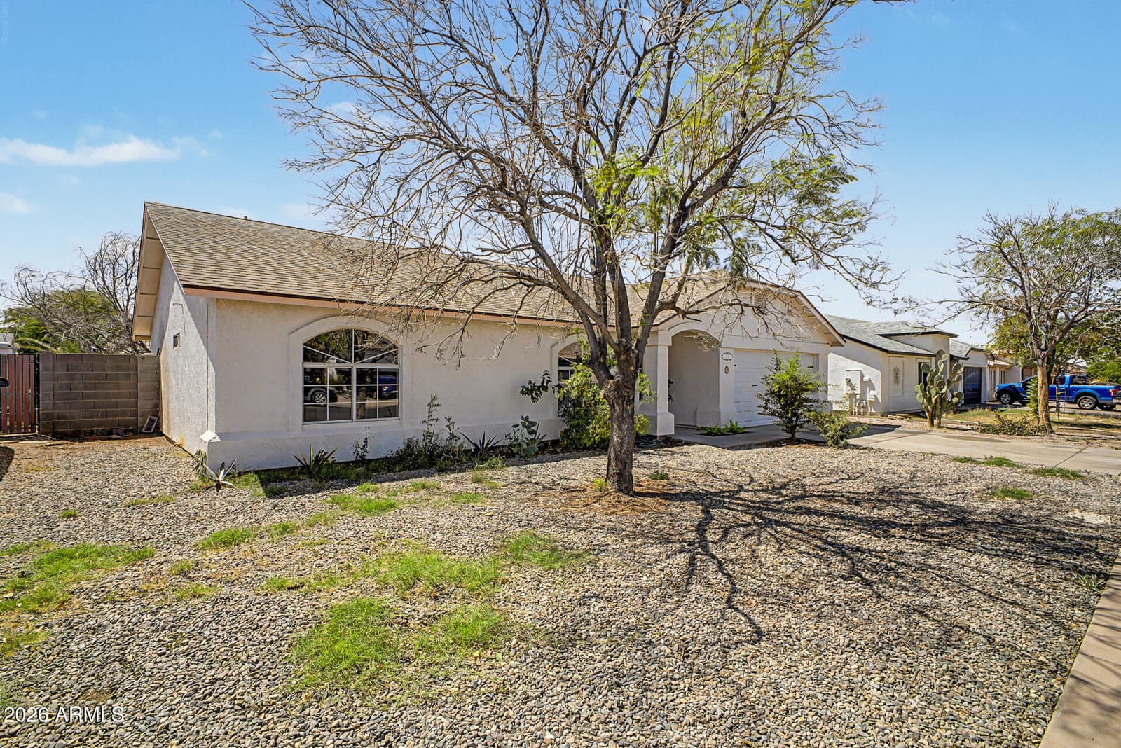 8111 E DES MOINES Street E, Mesa, AZ 85207 — photo 2 of 28