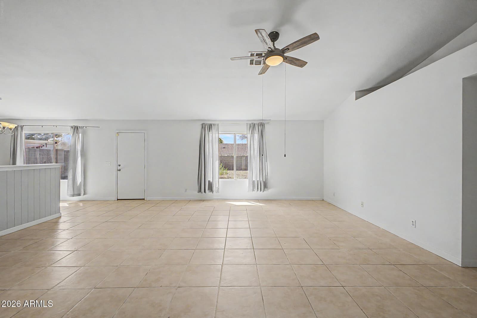8111 E DES MOINES Street E, Mesa, AZ 85207 — photo 7 of 28
