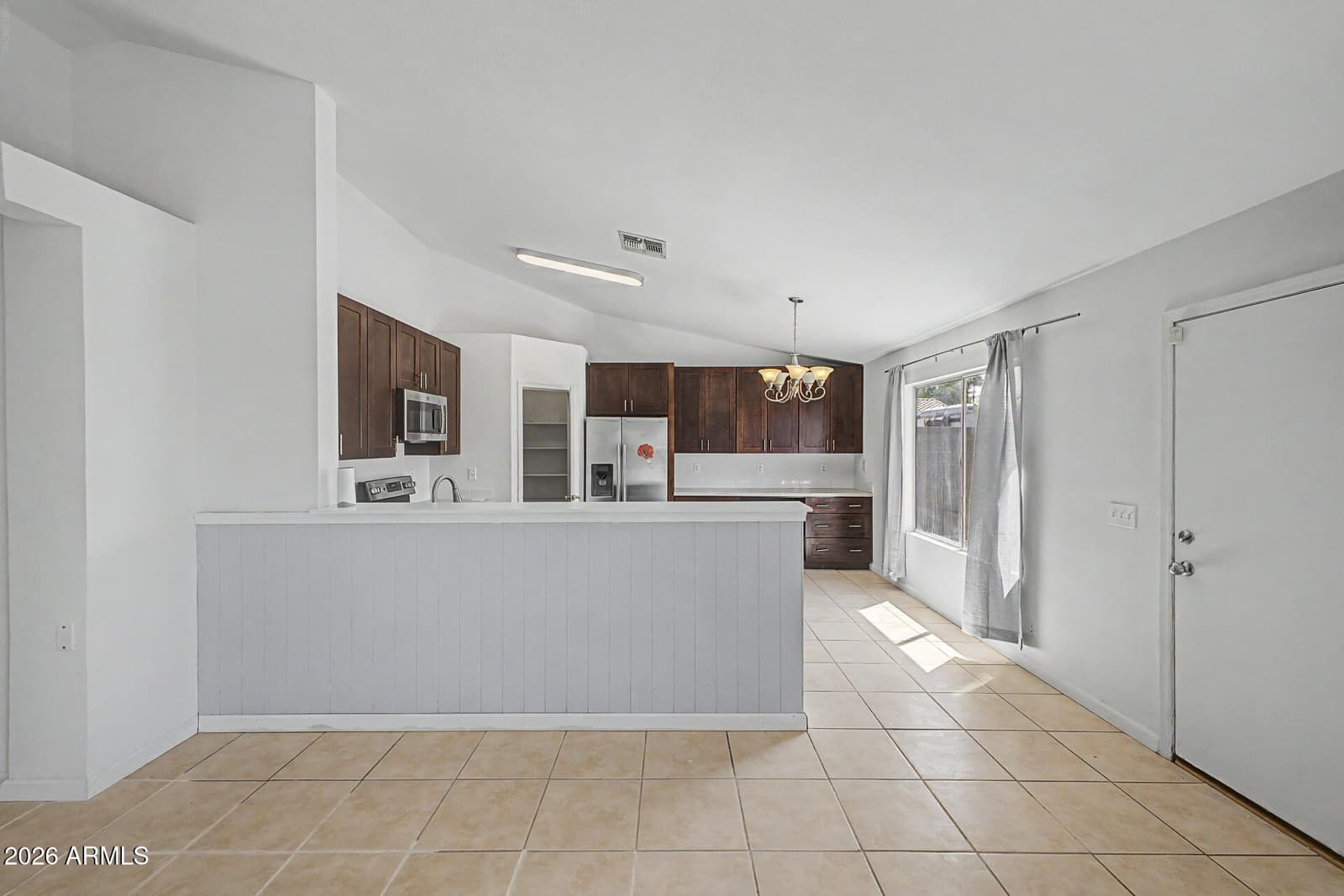8111 E DES MOINES Street E, Mesa, AZ 85207 — photo 9 of 28