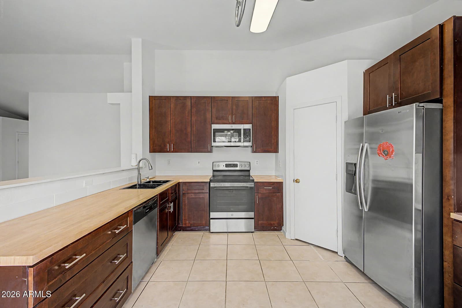 8111 E DES MOINES Street E, Mesa, AZ 85207 — photo 11 of 28