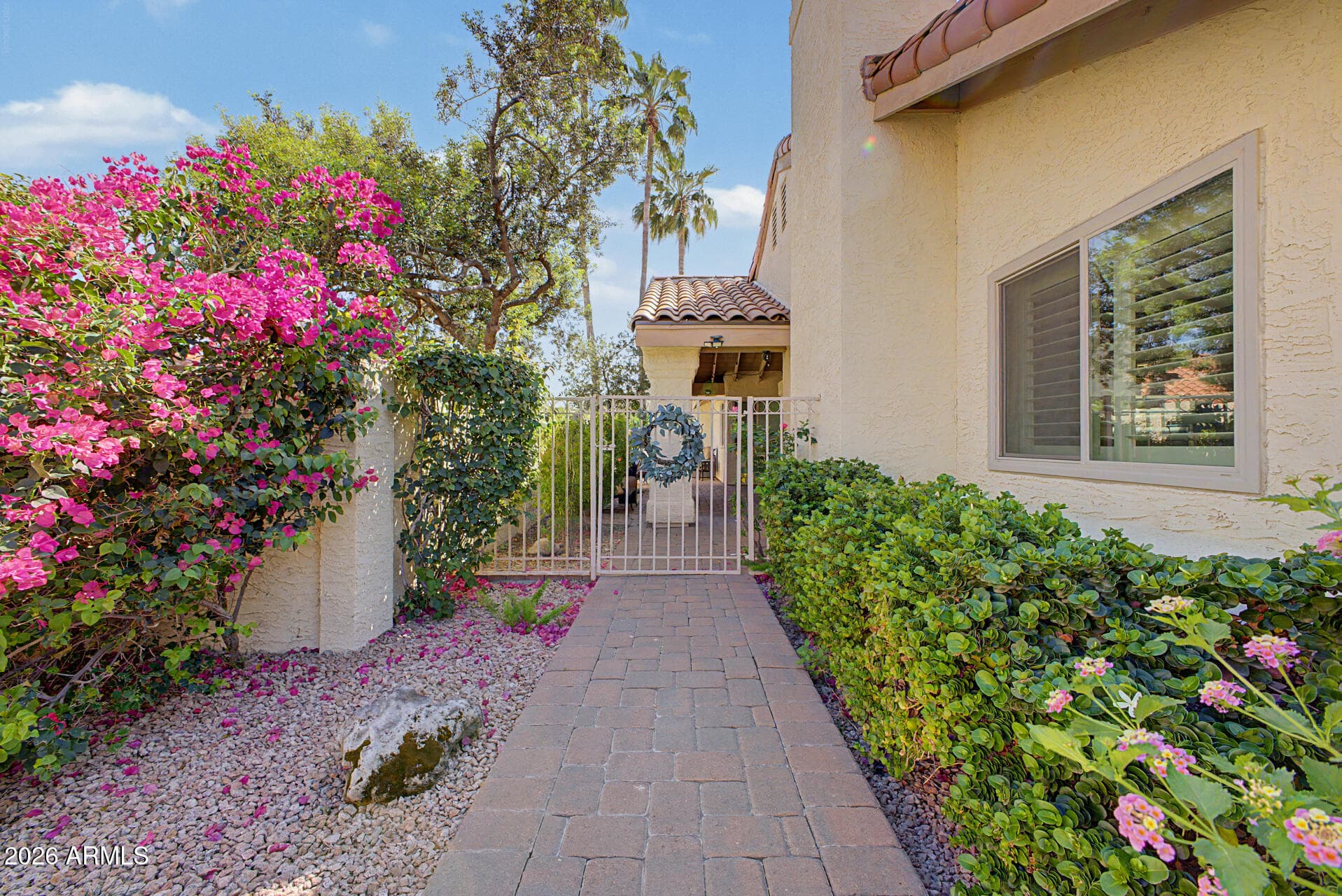 9987 E FANFOL Drive, Scottsdale, AZ 85258 — photo 2 of 29