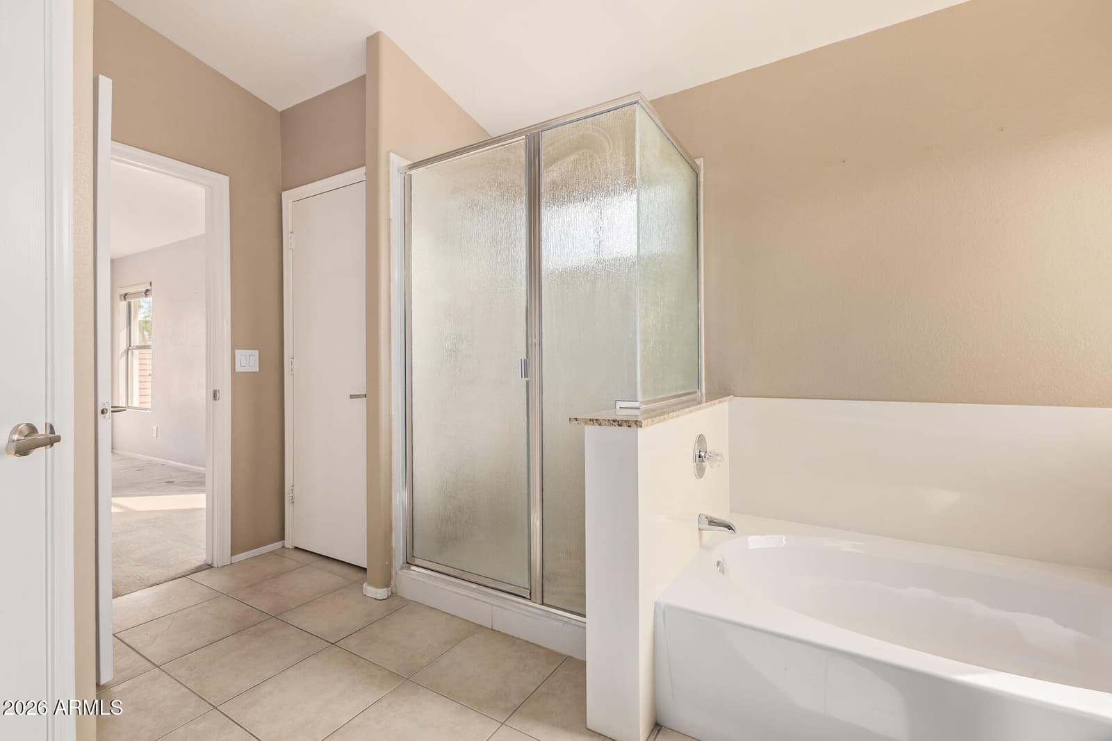 4631 E LONE CACTUS Drive, Phoenix, AZ 85050 — photo 20 of 41