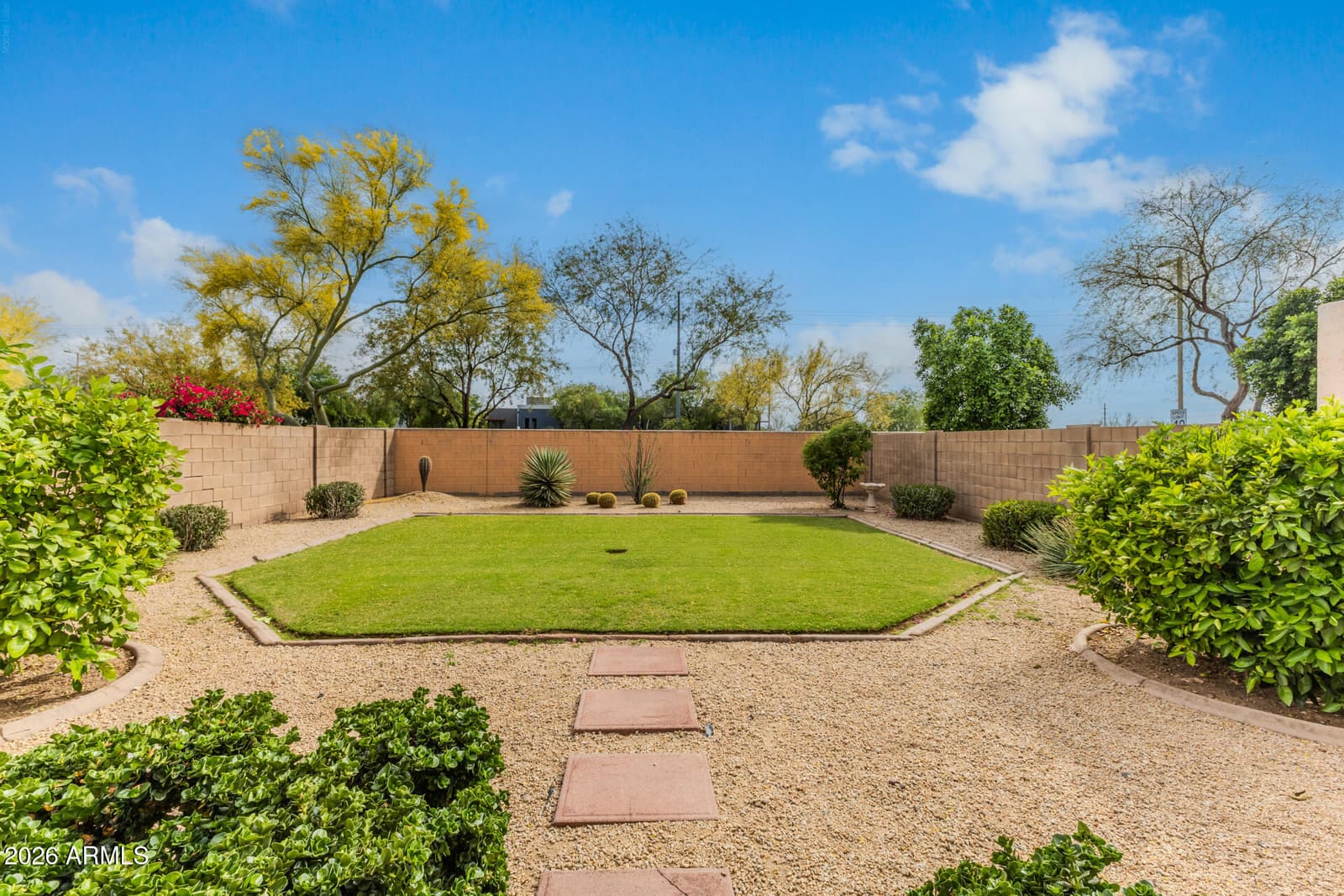 4631 E LONE CACTUS Drive, Phoenix, AZ 85050 — photo 28 of 41