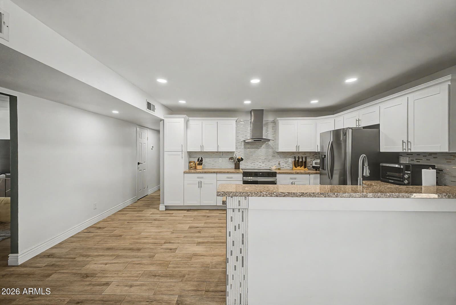 8001 N 17TH Drive, Phoenix, AZ 85021 — photo 15 of 36