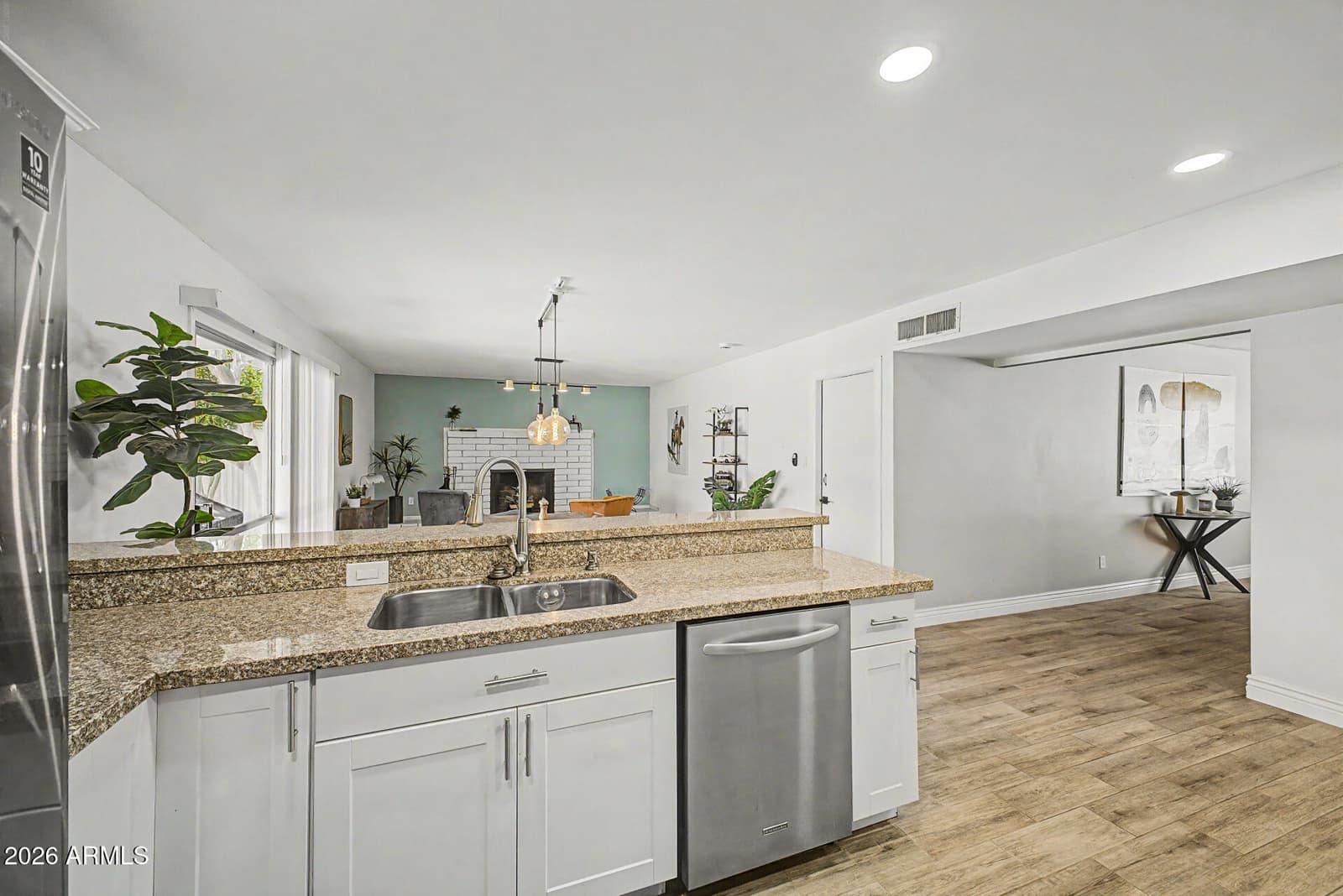 8001 N 17TH Drive, Phoenix, AZ 85021 — photo 18 of 36