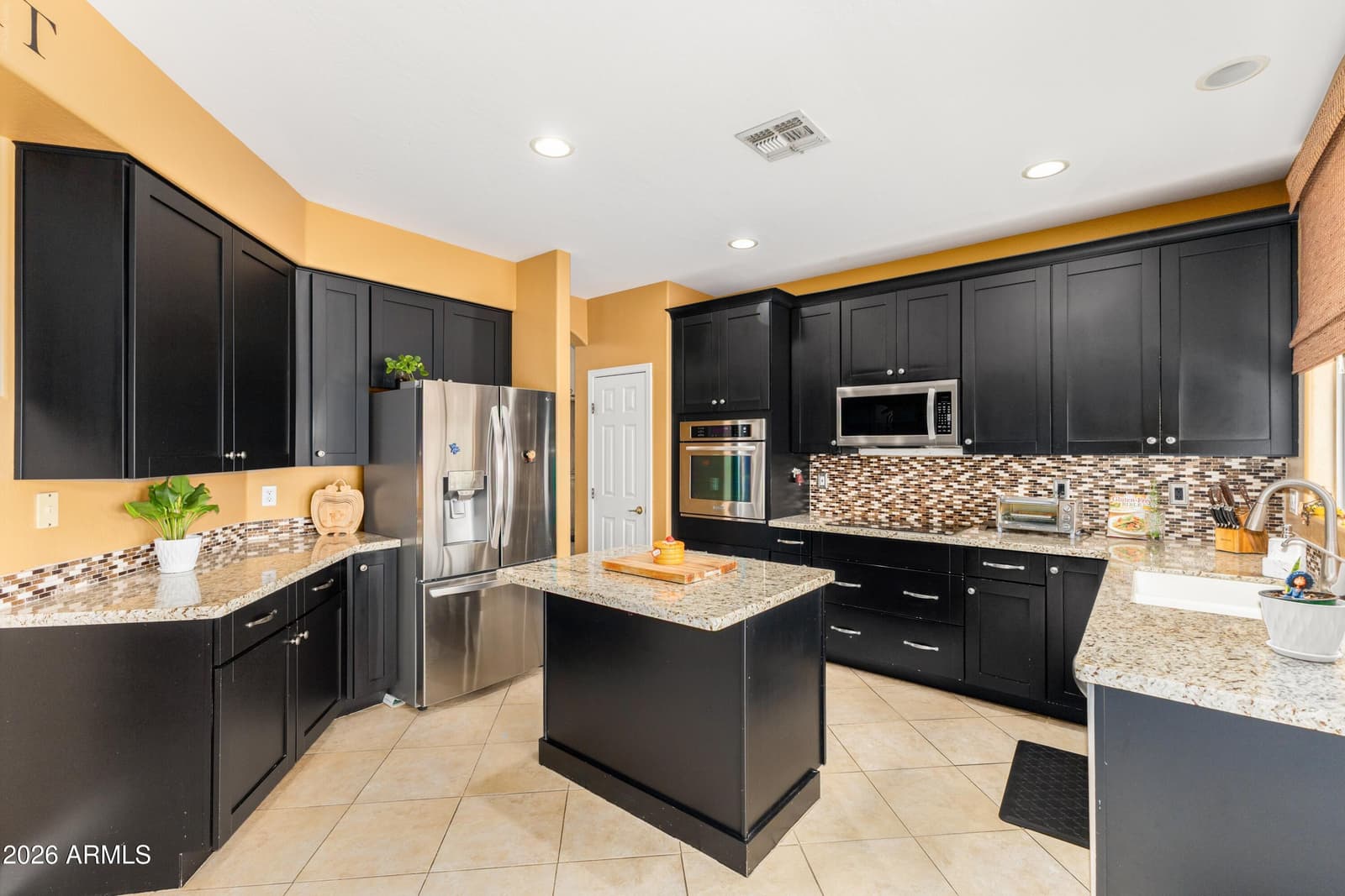7960 W DONALD Drive, Peoria, AZ 85383 — photo 10 of 43