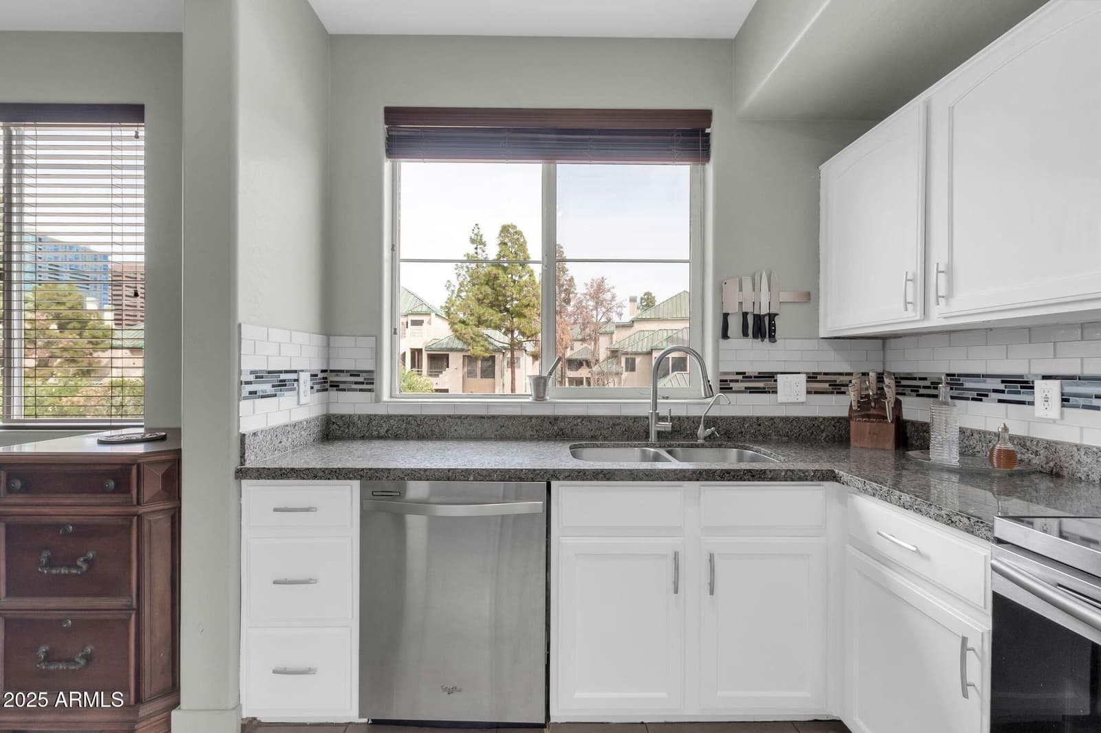 706 E WASHINGTON Street 204, Phoenix, AZ 85034 — photo 15 of 31