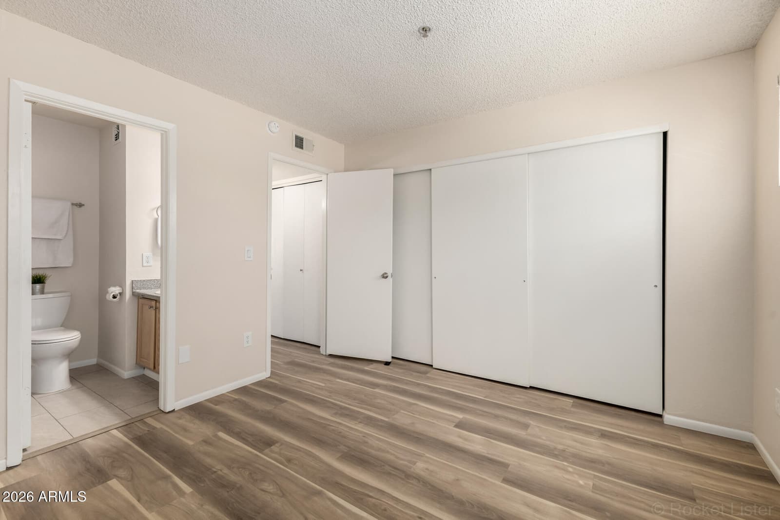 11640 N 51ST Avenue 237, Glendale, AZ 85304 — photo 6 of 35