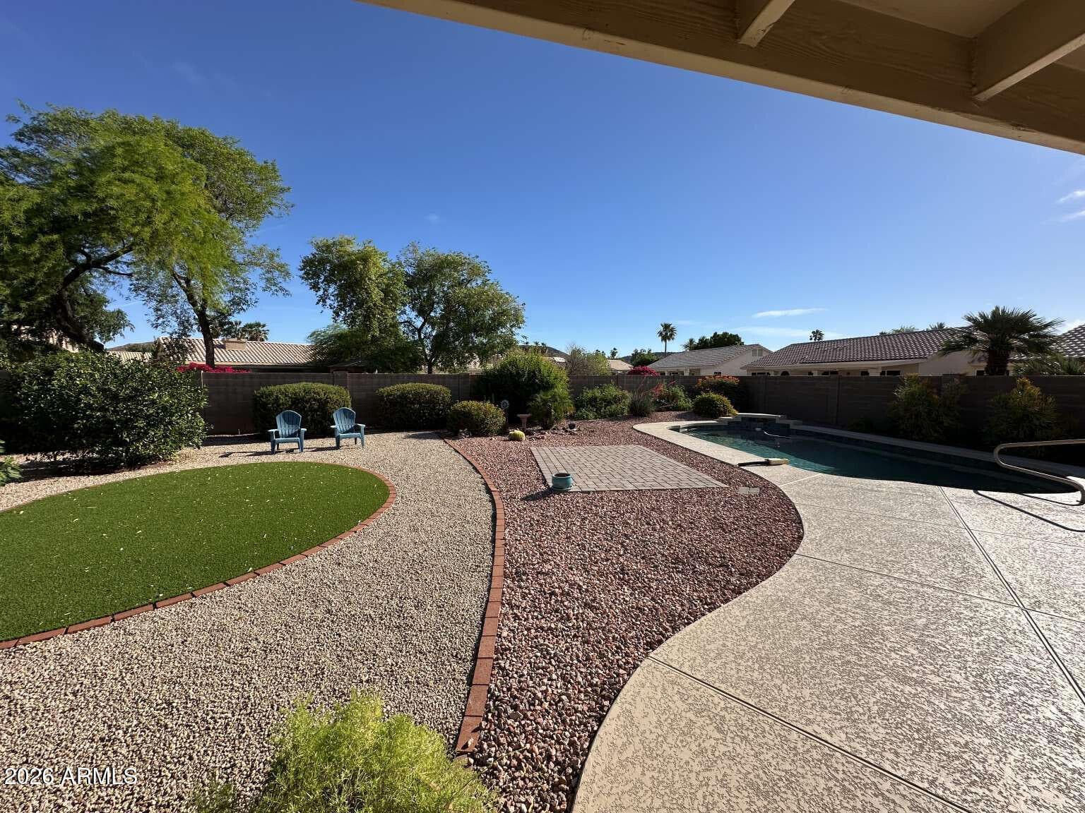 6324 W IRMA Lane, Glendale, AZ 85308 — photo 7 of 33