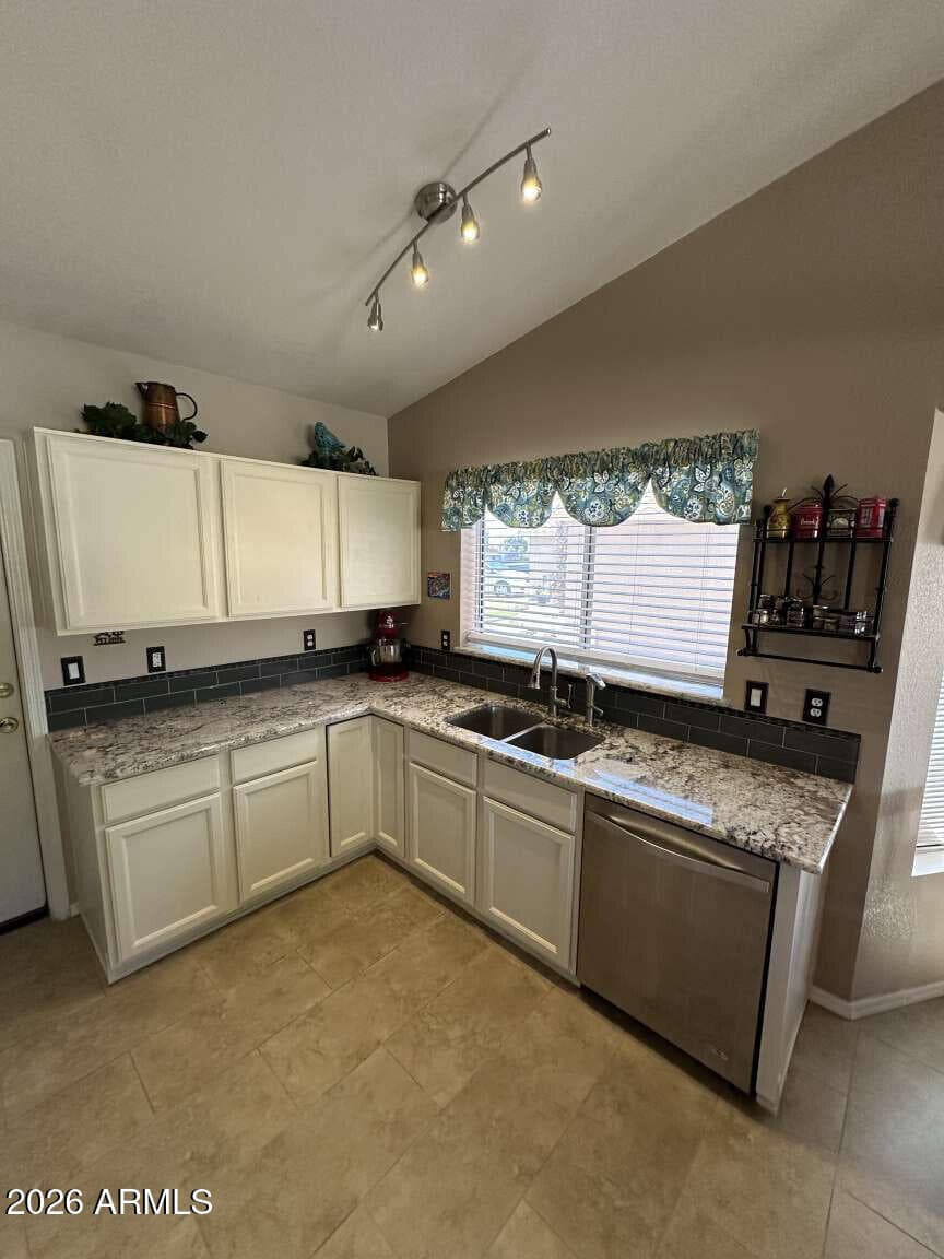 6324 W IRMA Lane, Glendale, AZ 85308 — photo 9 of 33