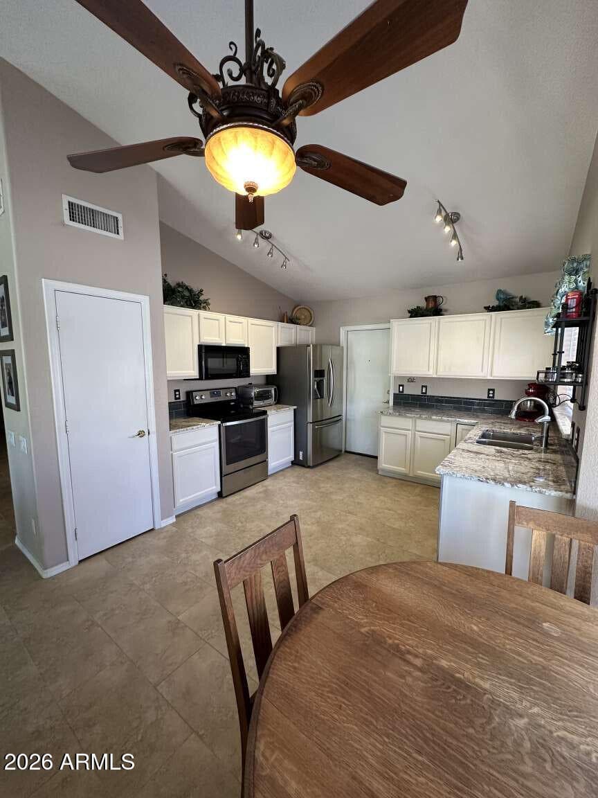 6324 W IRMA Lane, Glendale, AZ 85308 — photo 10 of 33