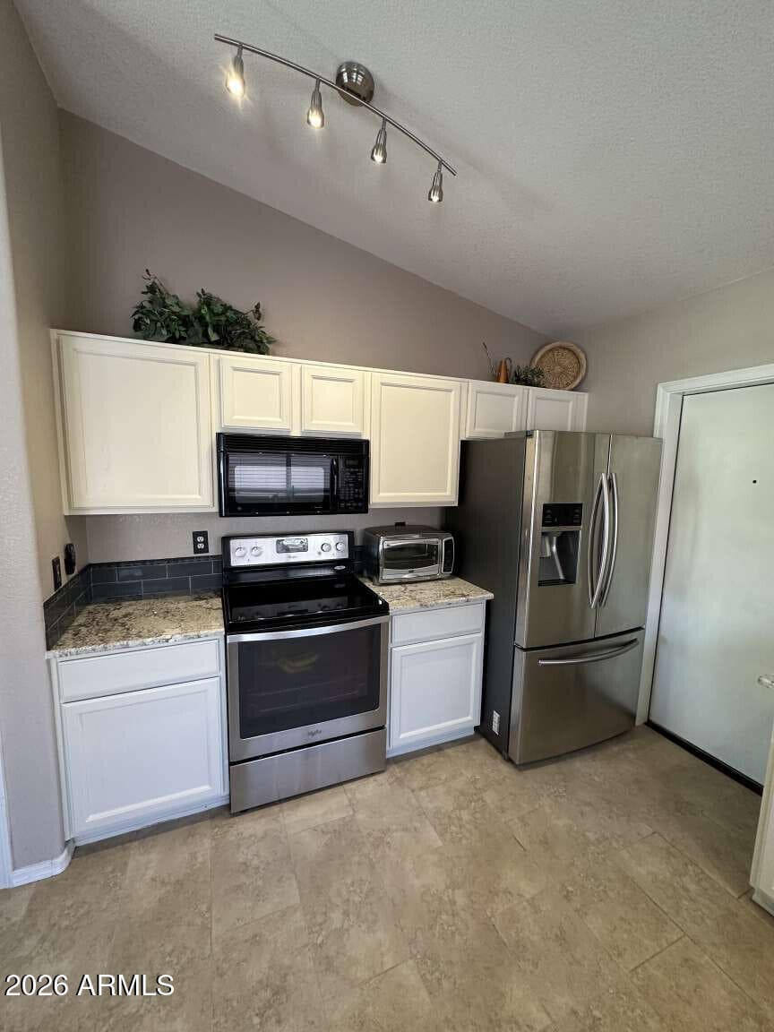 6324 W IRMA Lane, Glendale, AZ 85308 — photo 11 of 33