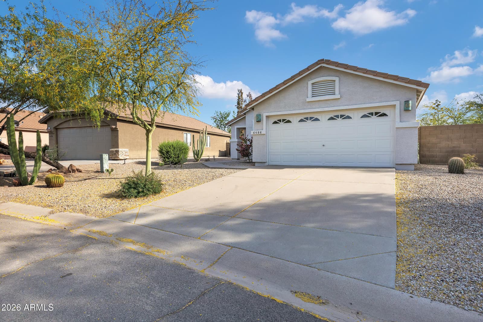 6486 S FOOTHILLS Drive, Gold Canyon, AZ 85118 — photo 2 of 29