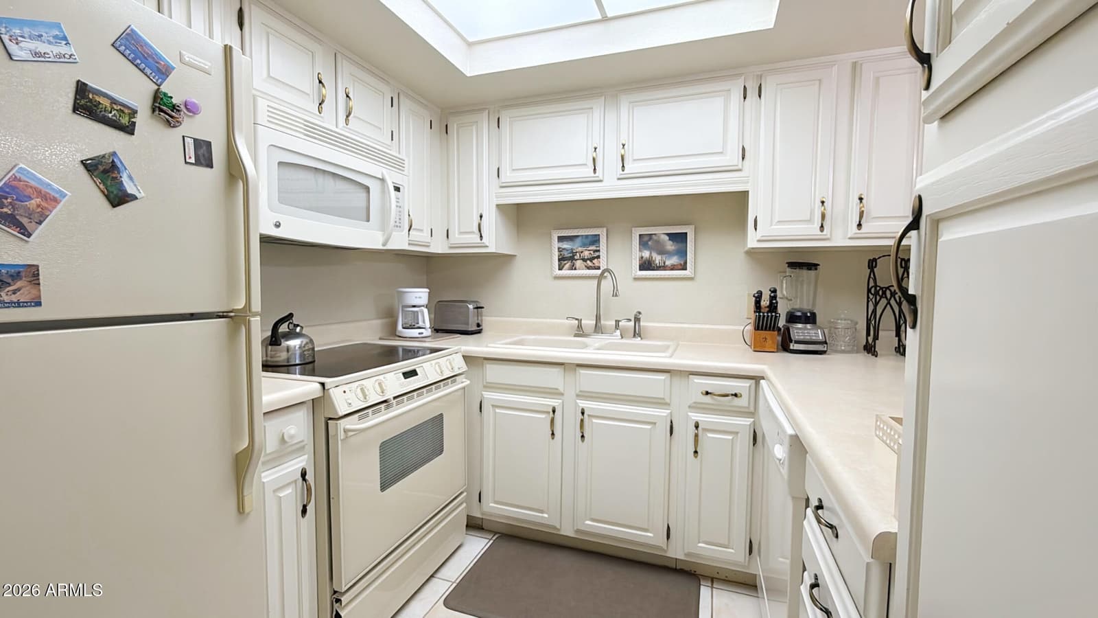 10330 W Thunderbird Boulevard B203, Sun City, AZ 85351 — photo 3 of 13