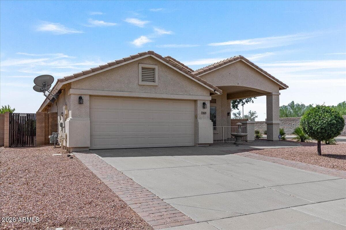 16679 W SAGUARO Lane, Surprise, AZ 85388 — photo 4 of 44
