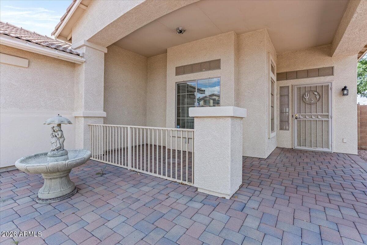 16679 W SAGUARO Lane, Surprise, AZ 85388 — photo 6 of 44