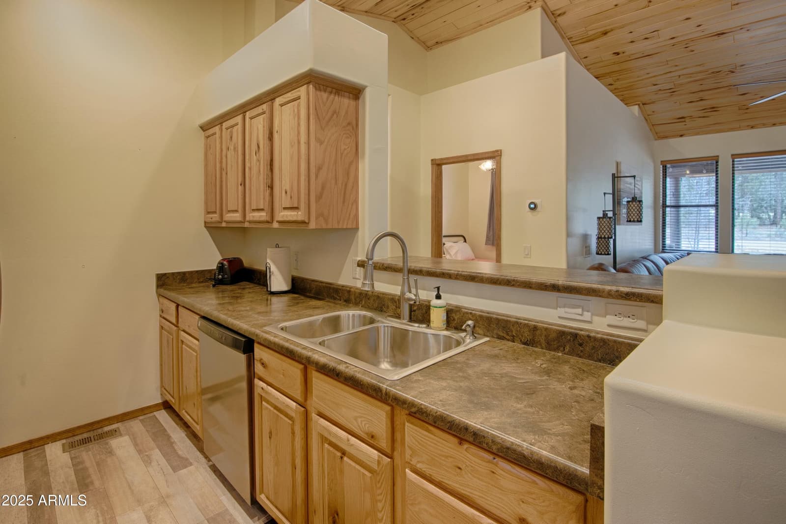 2471 W LODGEPOLE Lane, Show Low, AZ 85901 — photo 4 of 20