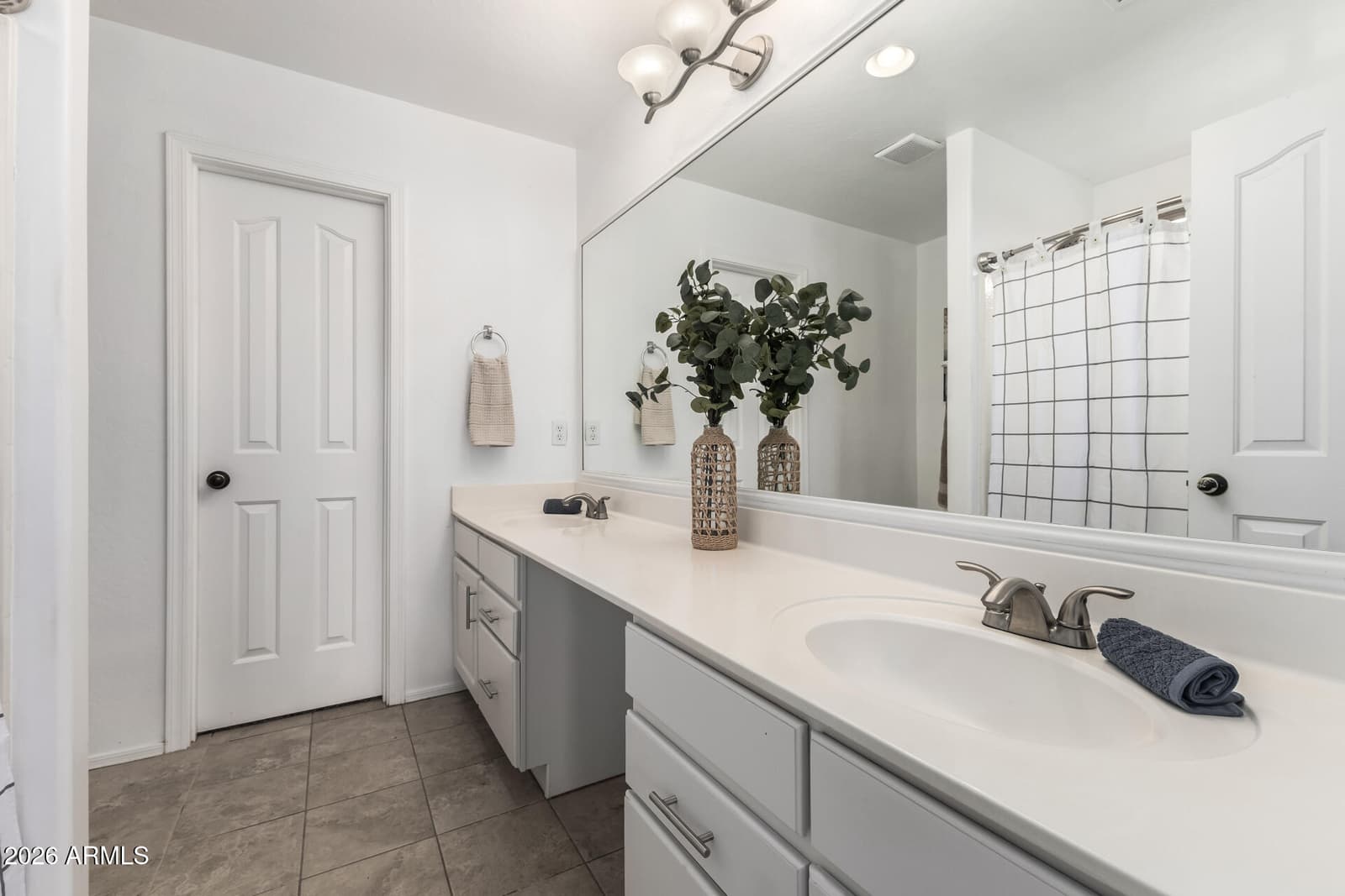 1411 S WESTERN SKIES Drive, Gilbert, AZ 85296 — photo 40 of 84