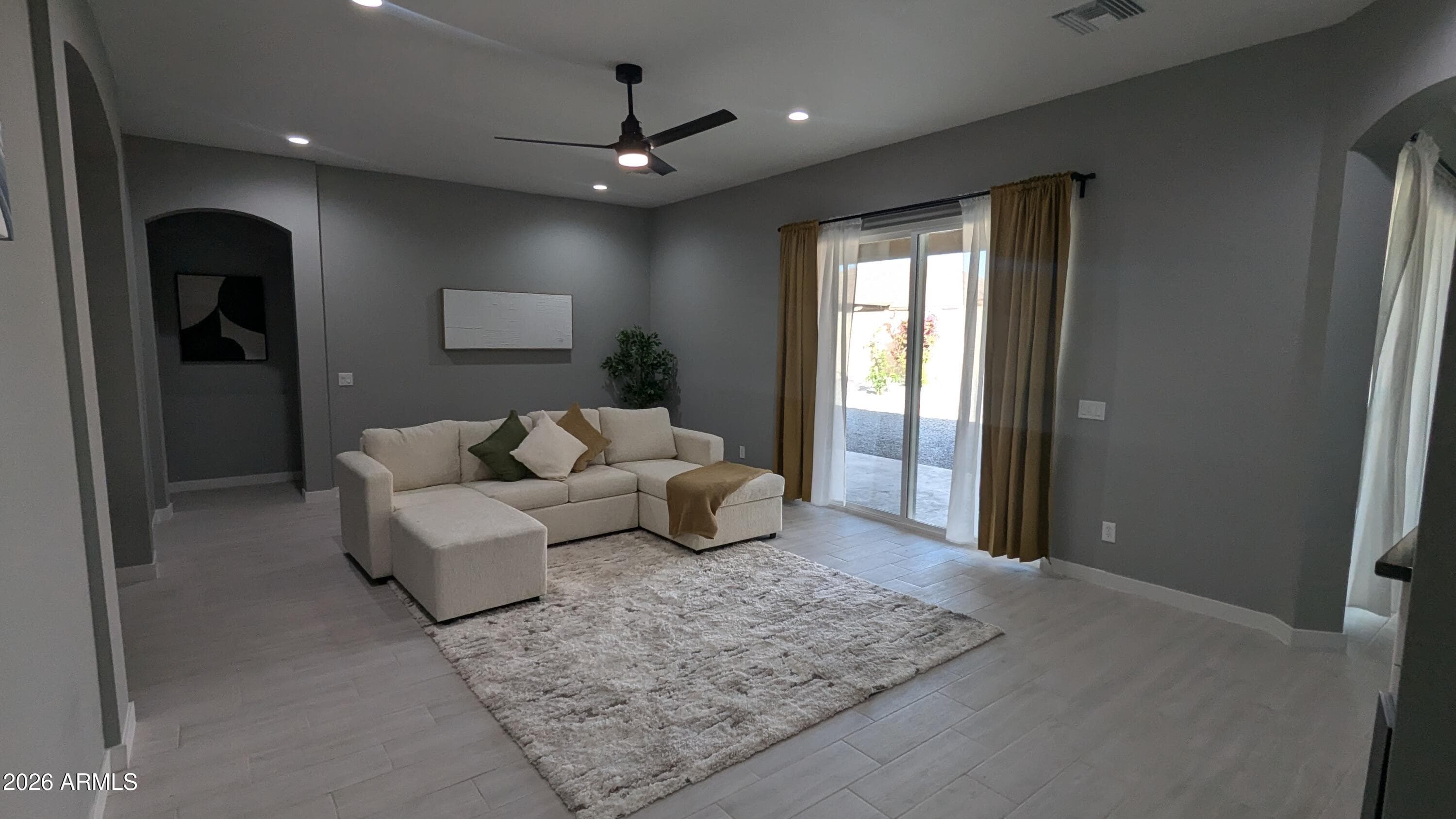 7517 N 86th Avenue, Glendale, AZ 85305 — photo 6 of 36