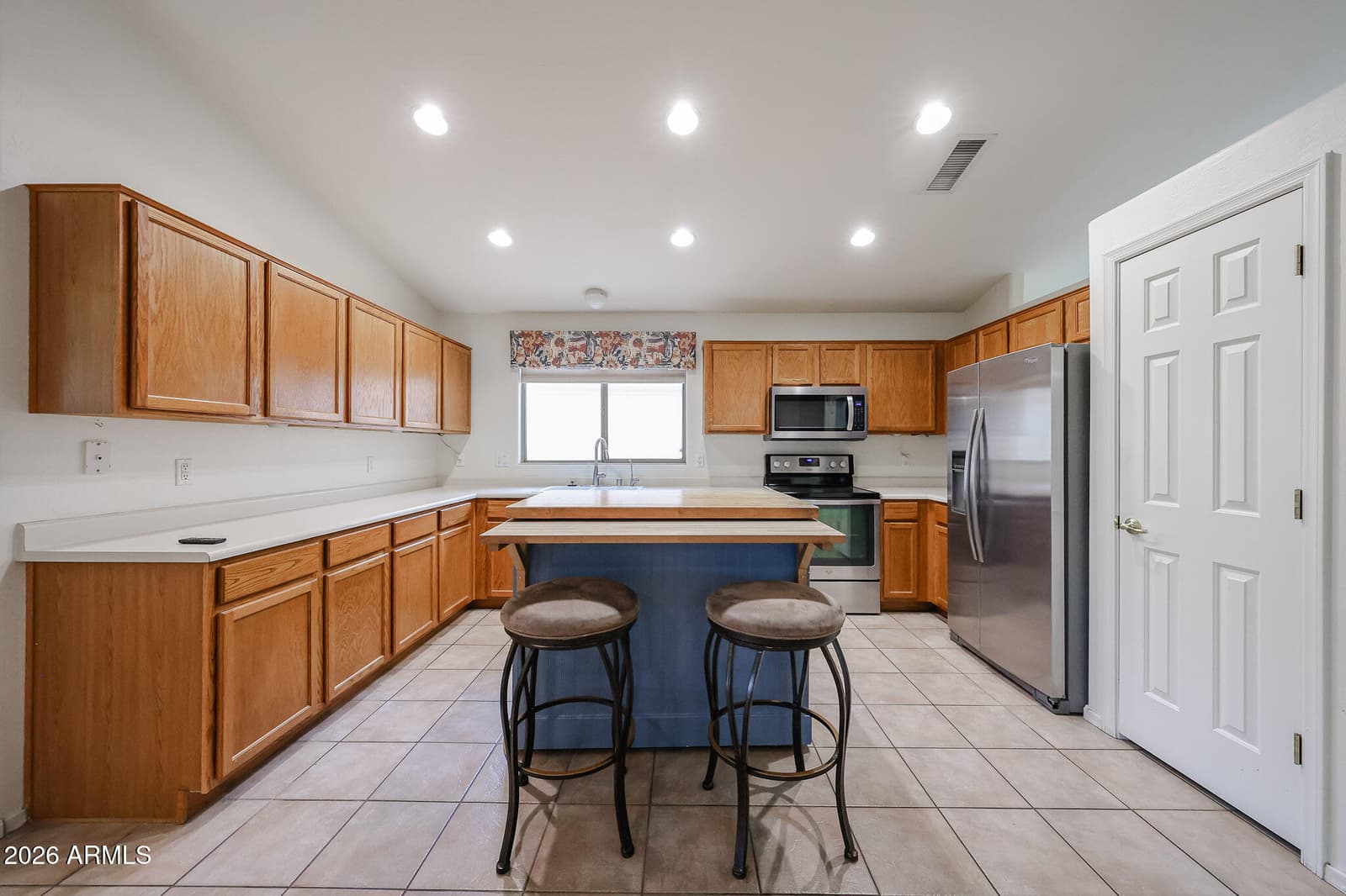 10379 W Tonopah Drive, Peoria, AZ 85382 — photo 14 of 44