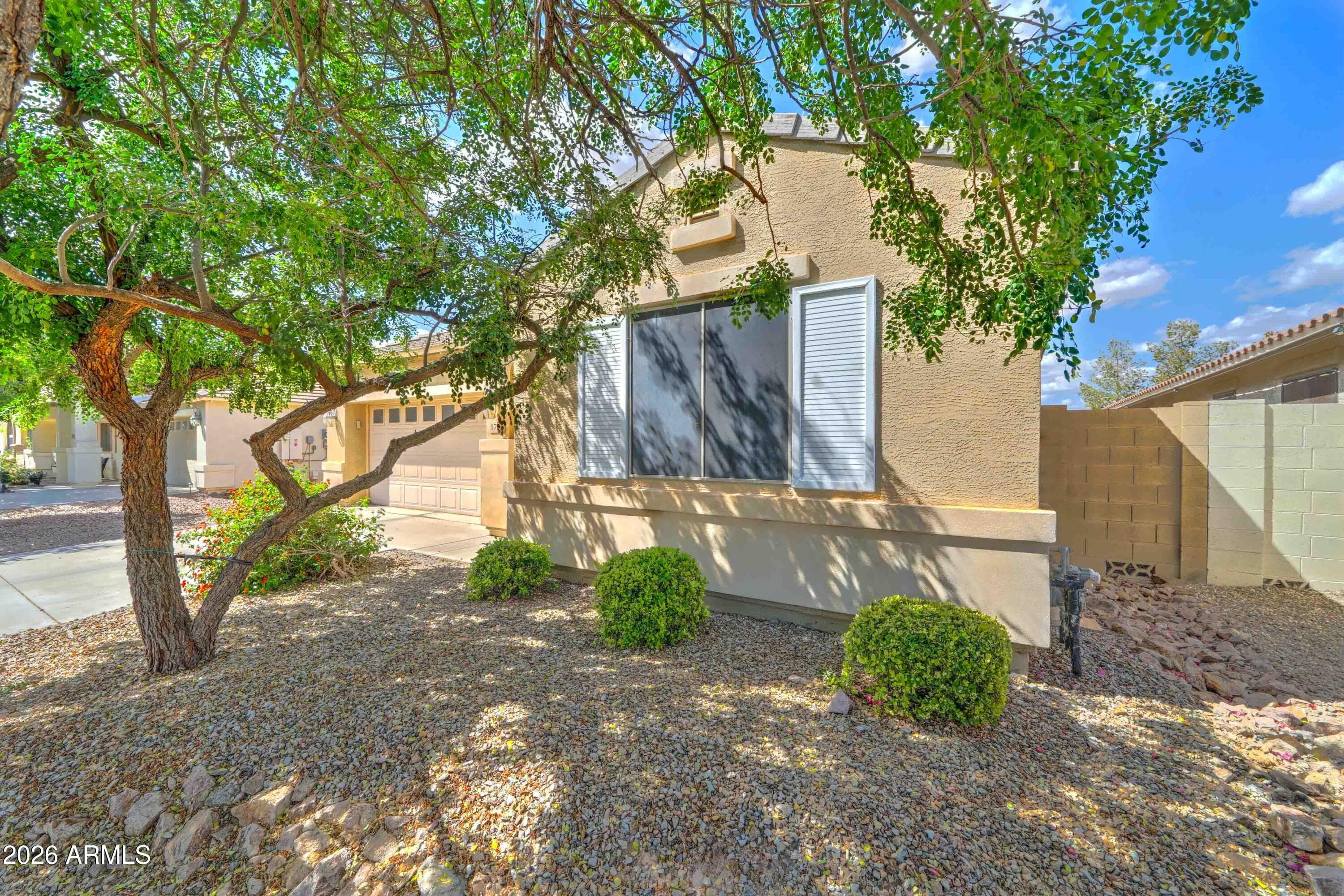 1752 E DEBBIE Drive, San Tan Valley, AZ 85140 — photo 3 of 31