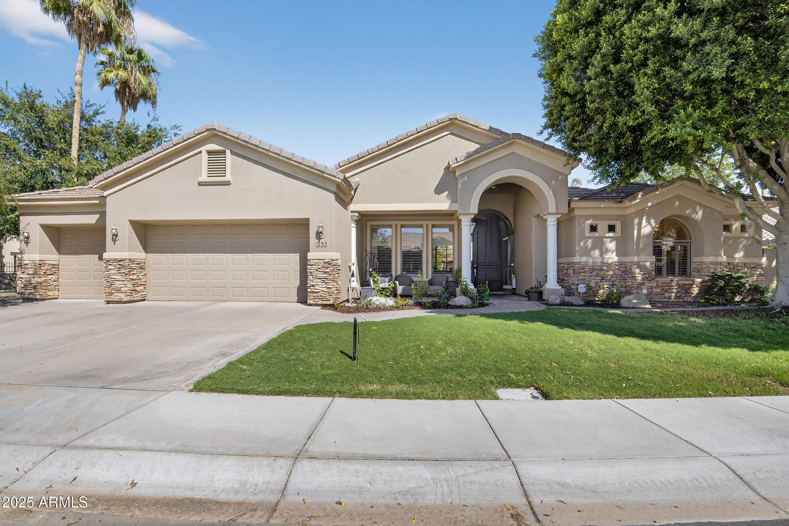 1333 N CLIFFSIDE Drive, Gilbert, AZ 85234 — photo 1 of 98